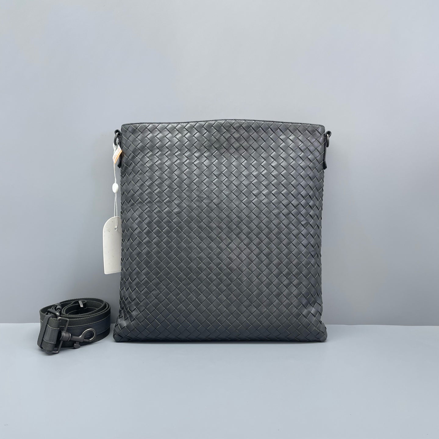 Bottega Veneta - Intrecciato Shoulder Bag - Leather - Grey - (medium)
