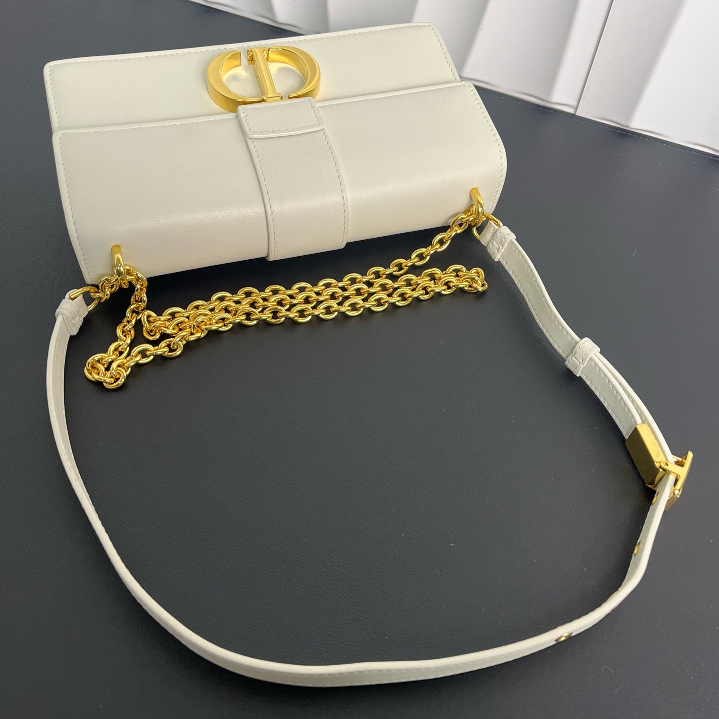 Dior - 30 Montaigne Small Chain Bag - Cowhide leather - White - (small)