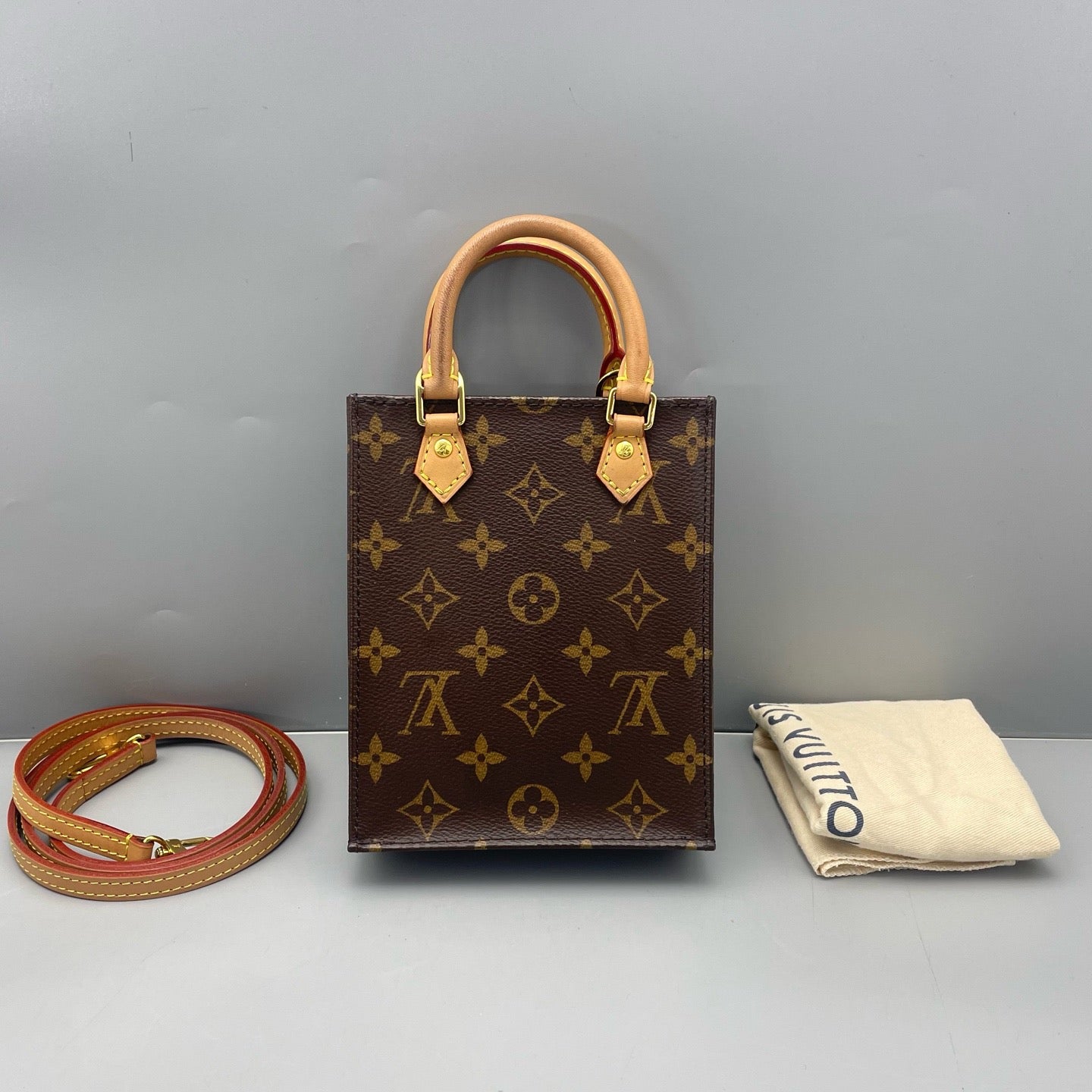 Louis Vuitton - Mini Sac Plat - Monogram coated canvas with natural cowhide leather trim - Brown - (mini)