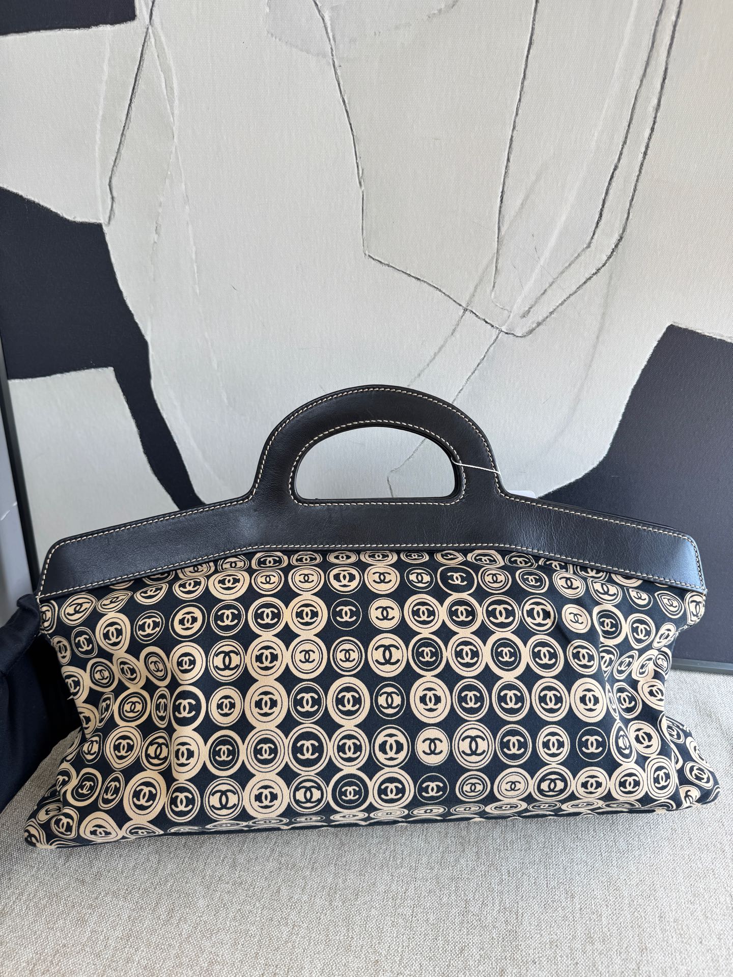 Chanel - Medallion Coin Top Handle Clutch - Canvas and leather - Black and Beige - (large)