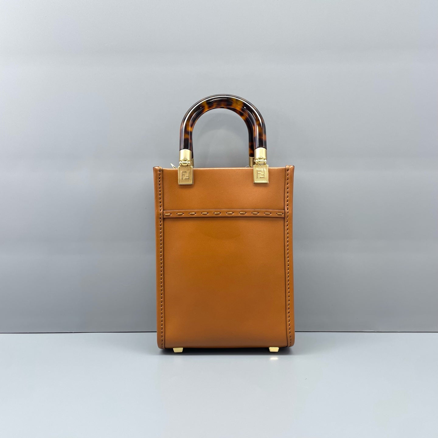Fendi - Mini Sunshine Shopper Tote - Smooth calfskin leather with resin handles - Caramel Brown - (mini)