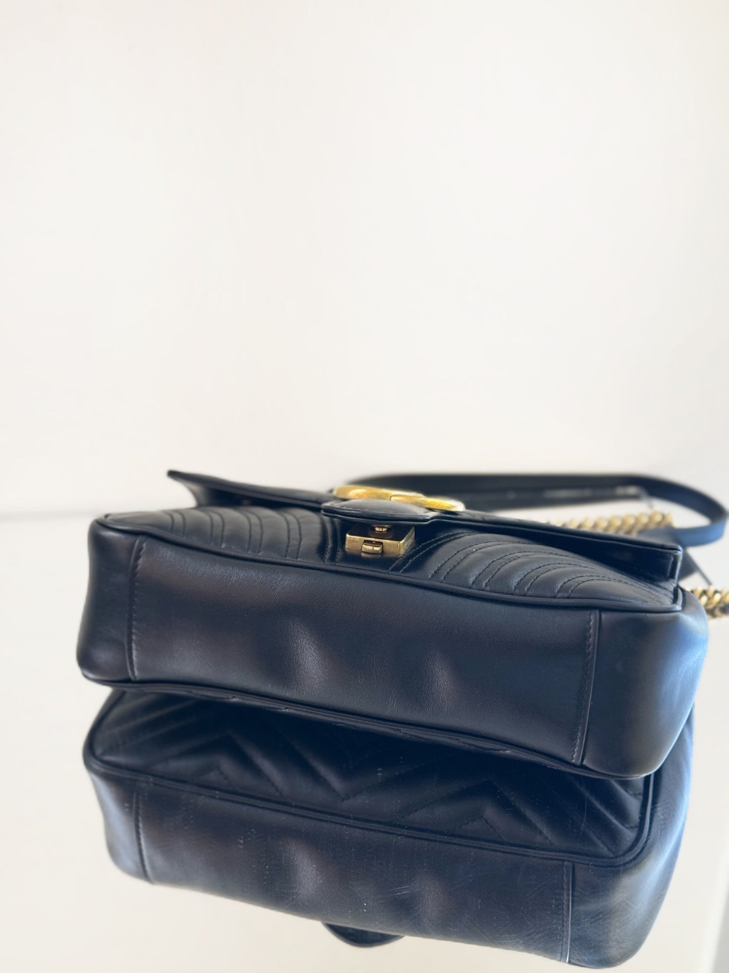 Gucci - Marmont 26 - Leather - Black - (Medium)