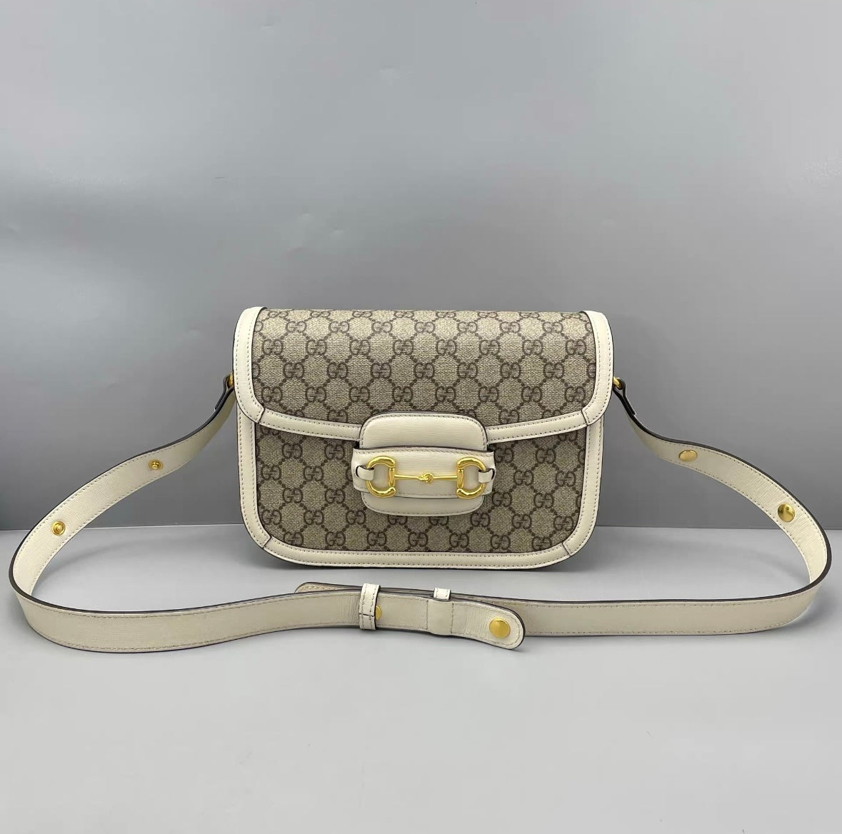 Gucci - 1955 Horsebit Shoulder Bag - GG Supreme canvas with white leather trim - Multicolour - (medium)