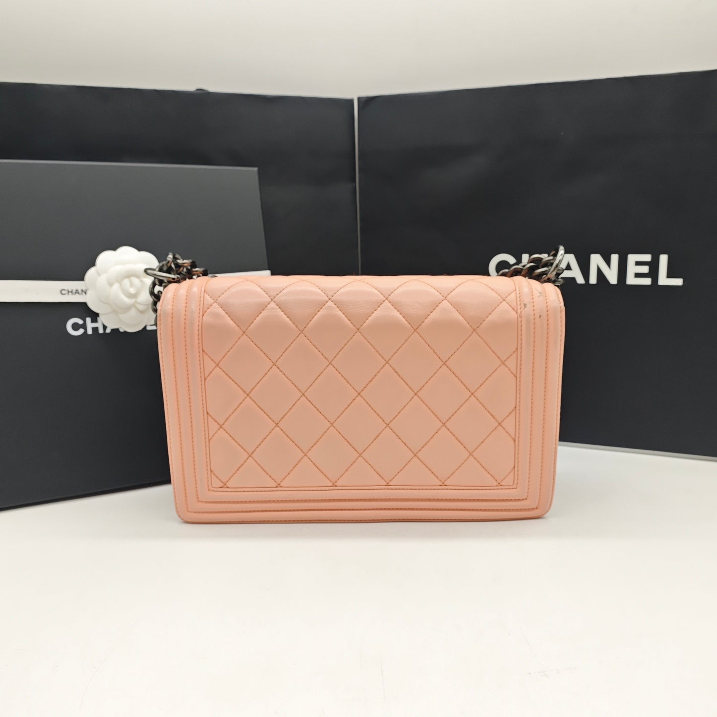Chanel - Le Boy Medium - Calfskin leather - Light Pink - (Medium)