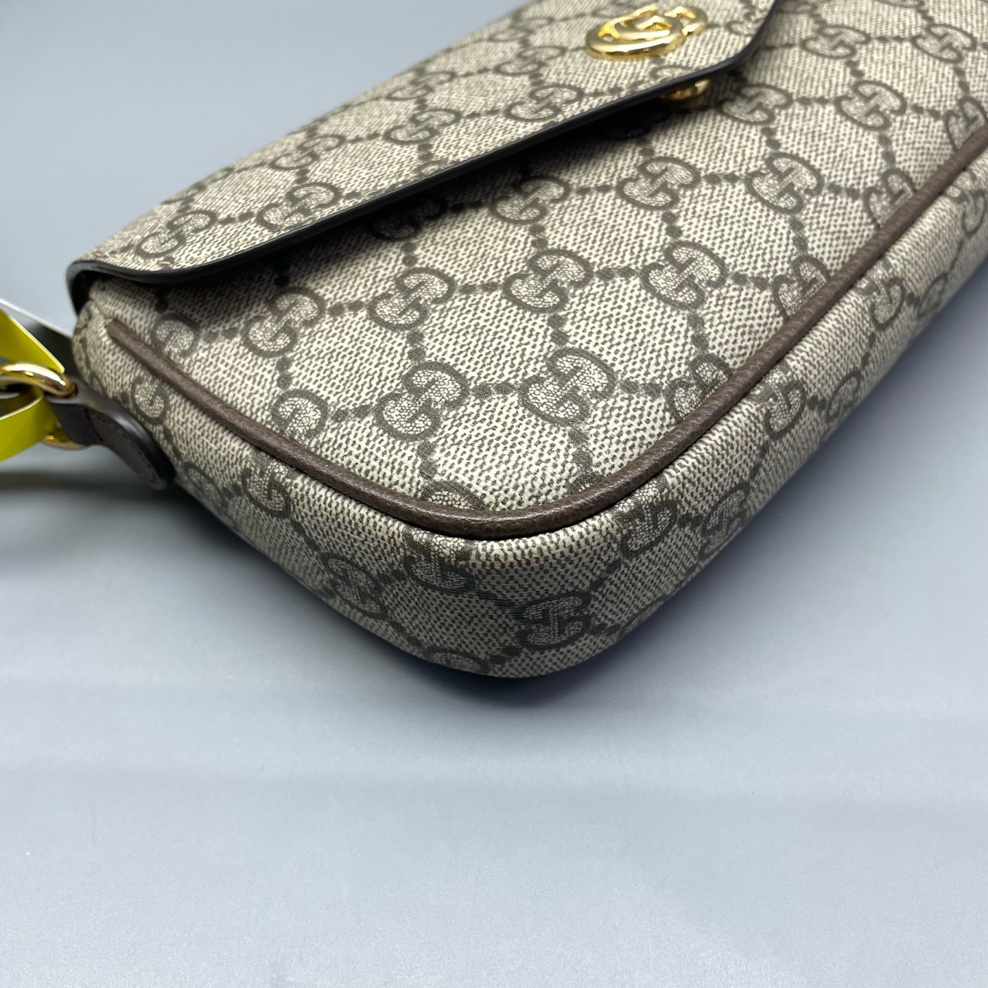 Gucci - Ophidia GG Supreme Envelope Bag - GG Supreme coated canvas with leather trim - Beige and Ebony with Red and Green Web - (mini)