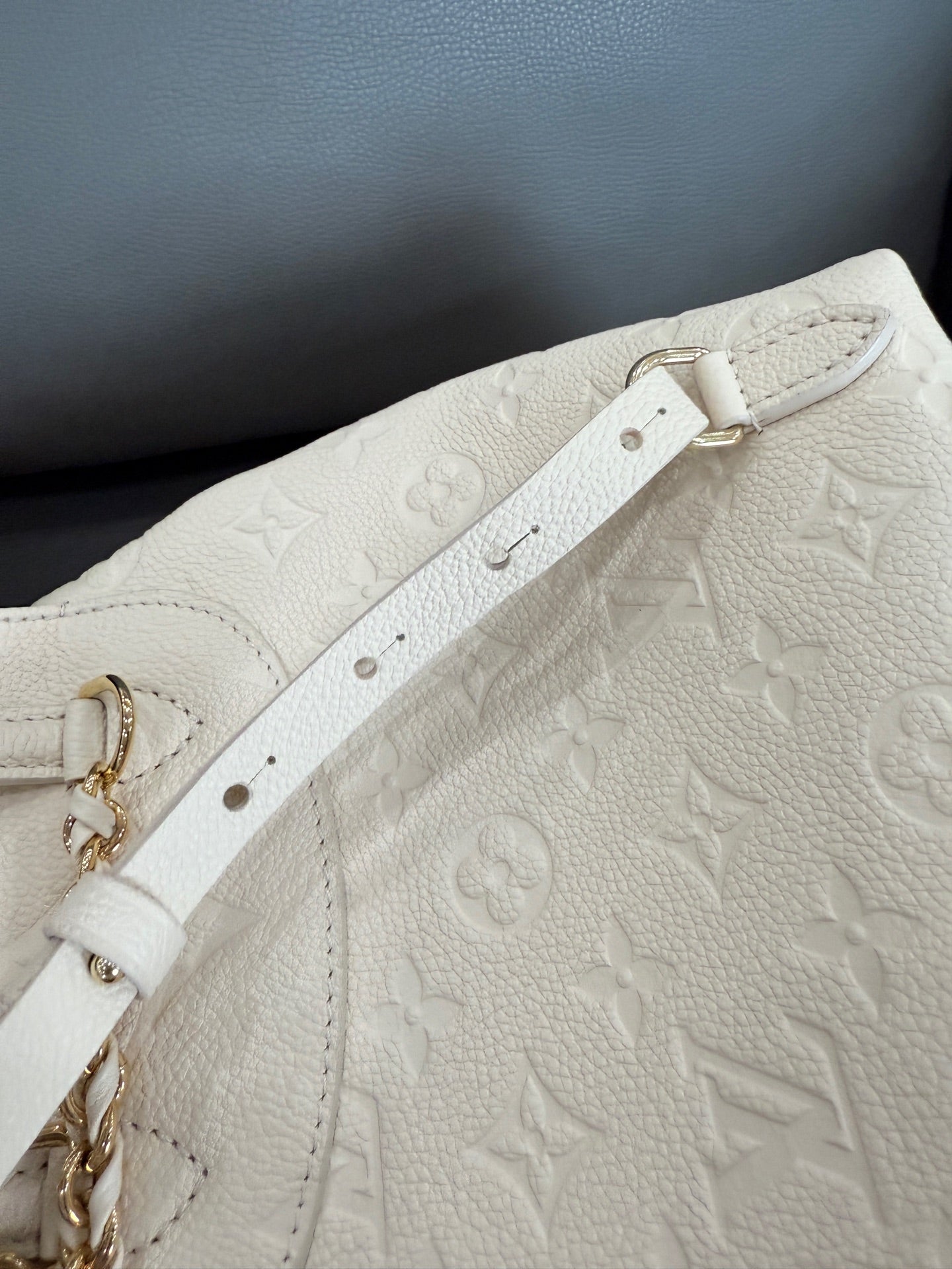 Louis Vuitton - Montsouris Backpack BB (M47106) - Grained leather - White - (small)