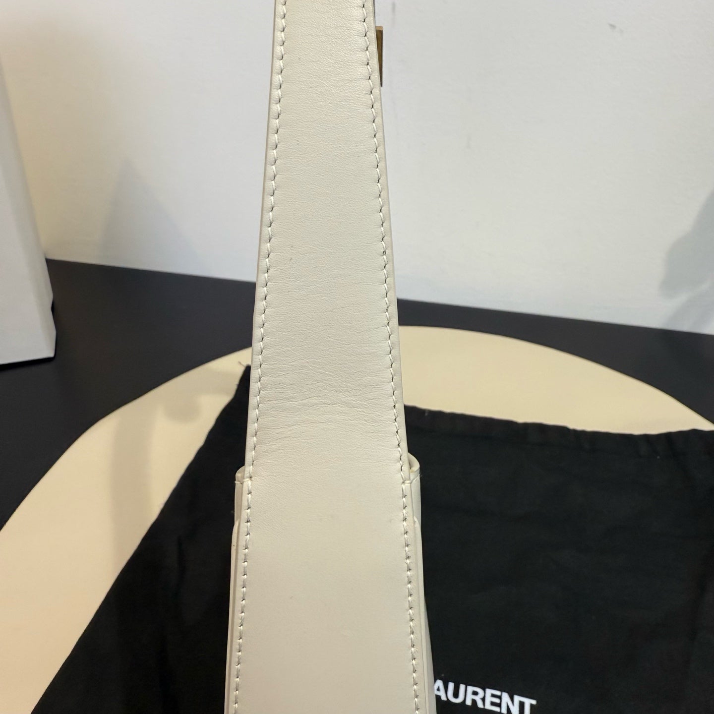 Saint Laurent - LE 5 A 7 Hobo Bag - Leather - White - (small)