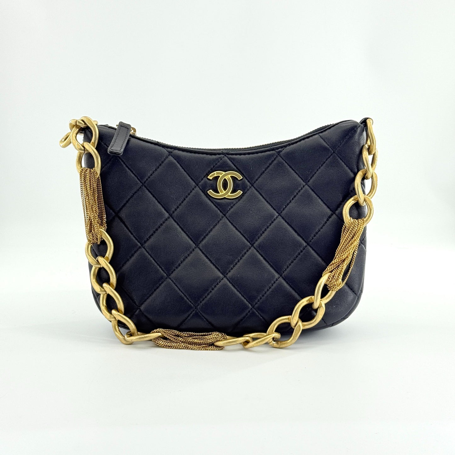 Chanel - 23A Tassel Chain Hobo Bag - Lambskin leather - Black - (mini)