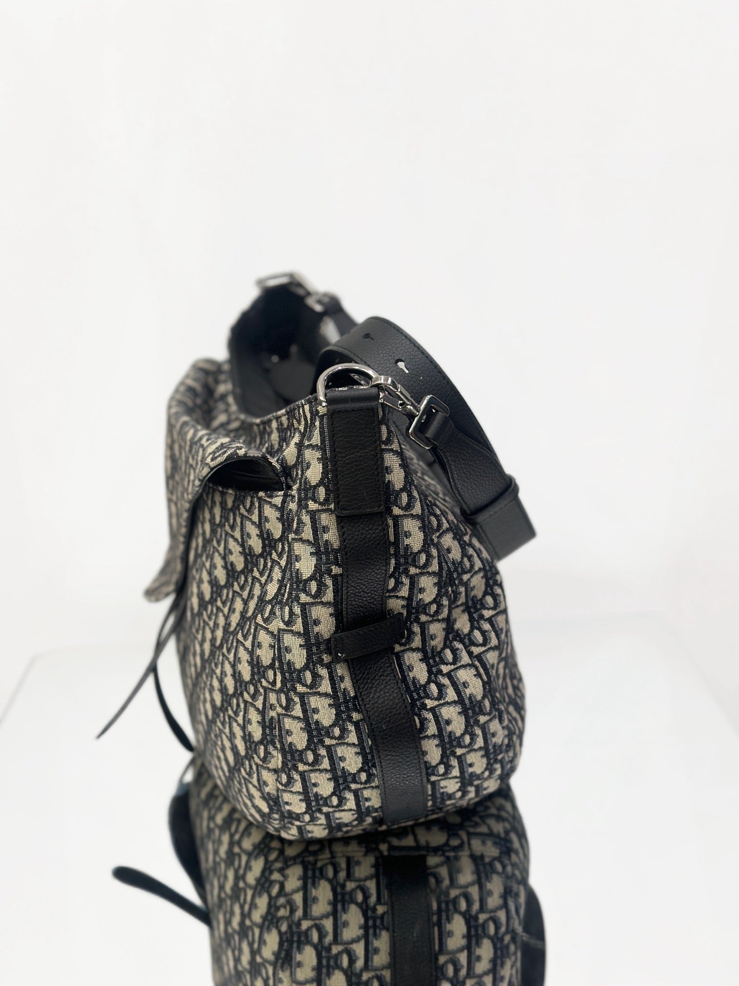 Dior - Saddle Soft Hobo Bag in Oblique Canvas - Oblique jacquard canvas with pebbled calfskin leather trim - Multicolour - (Large)