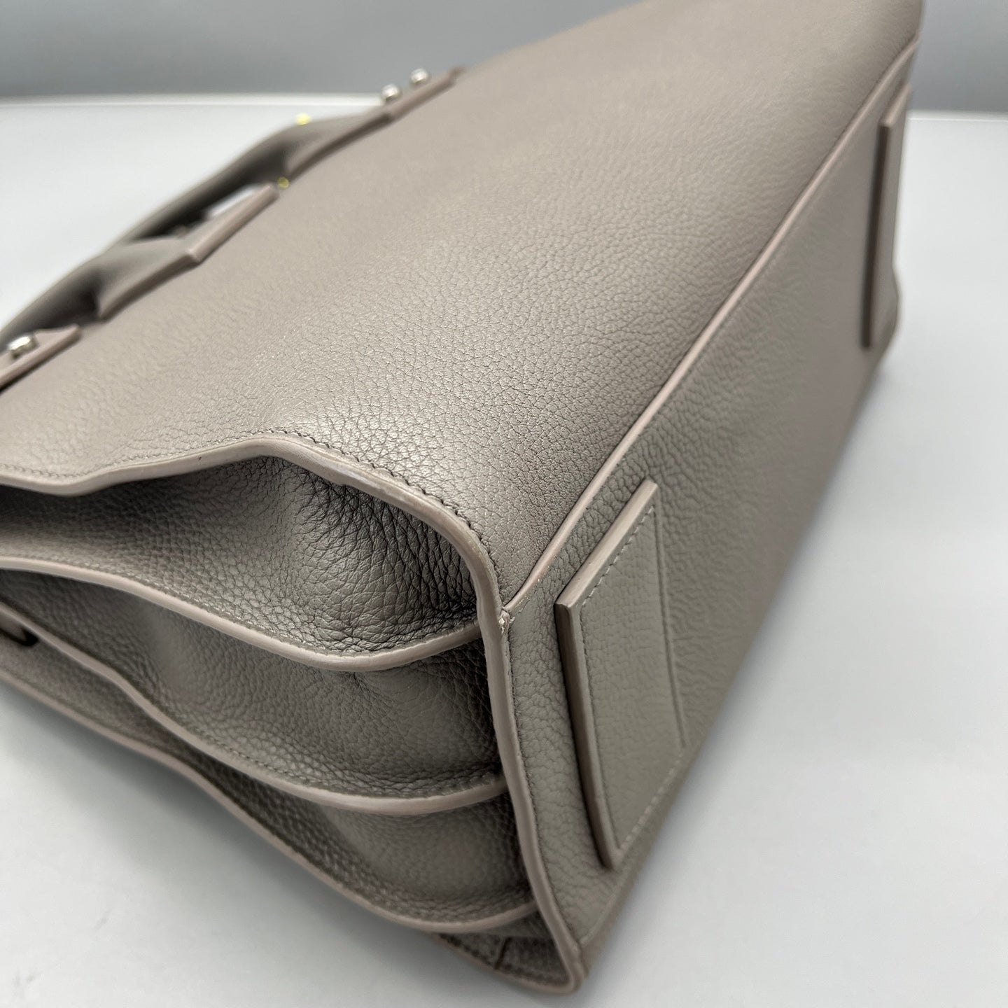 Saint Laurent - Sac de Jour - Leather - Grey - (Medium)