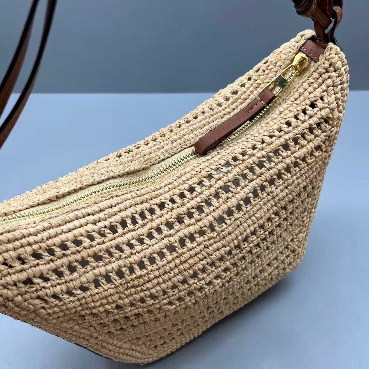 Loewe - Hammock Mini Woven & Leather - Woven raffia and smooth calfskin leather - Beige and Brown - (mini)