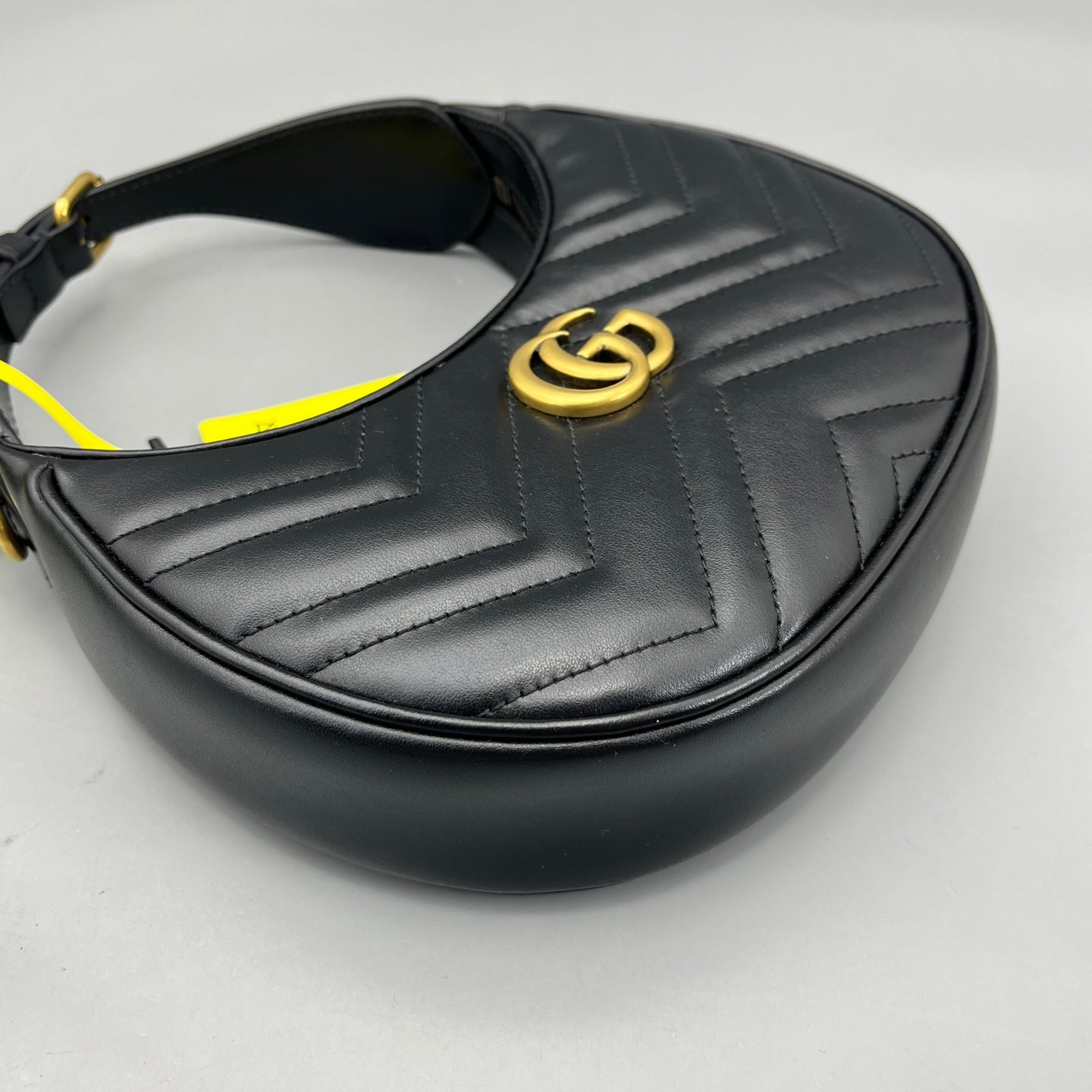 Gucci - GG Marmont Half-Moon Hobo Bag - Matelassé leather - Black with Gold-Tone Hardware - (mini)
