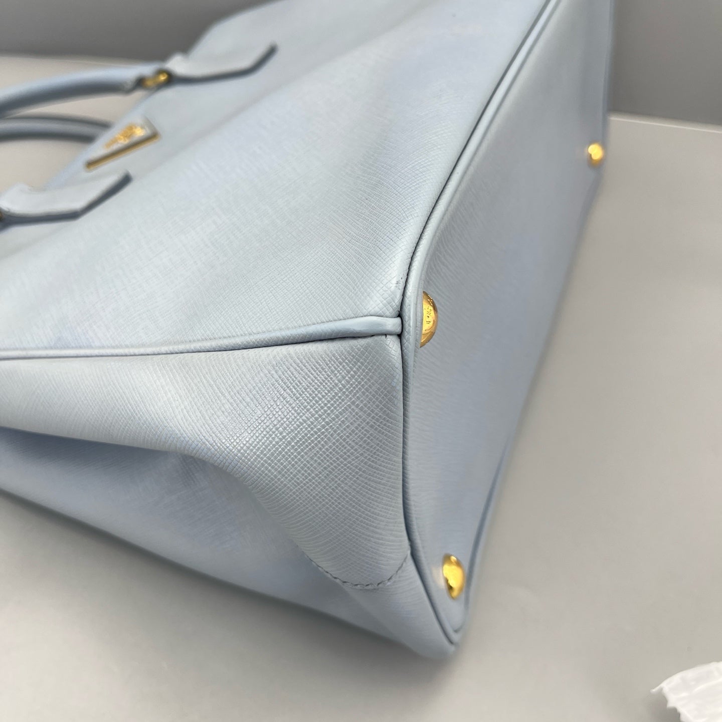 Prada - Saffiano Lux Tote - Saffiano leather - Light Blue - (medium)