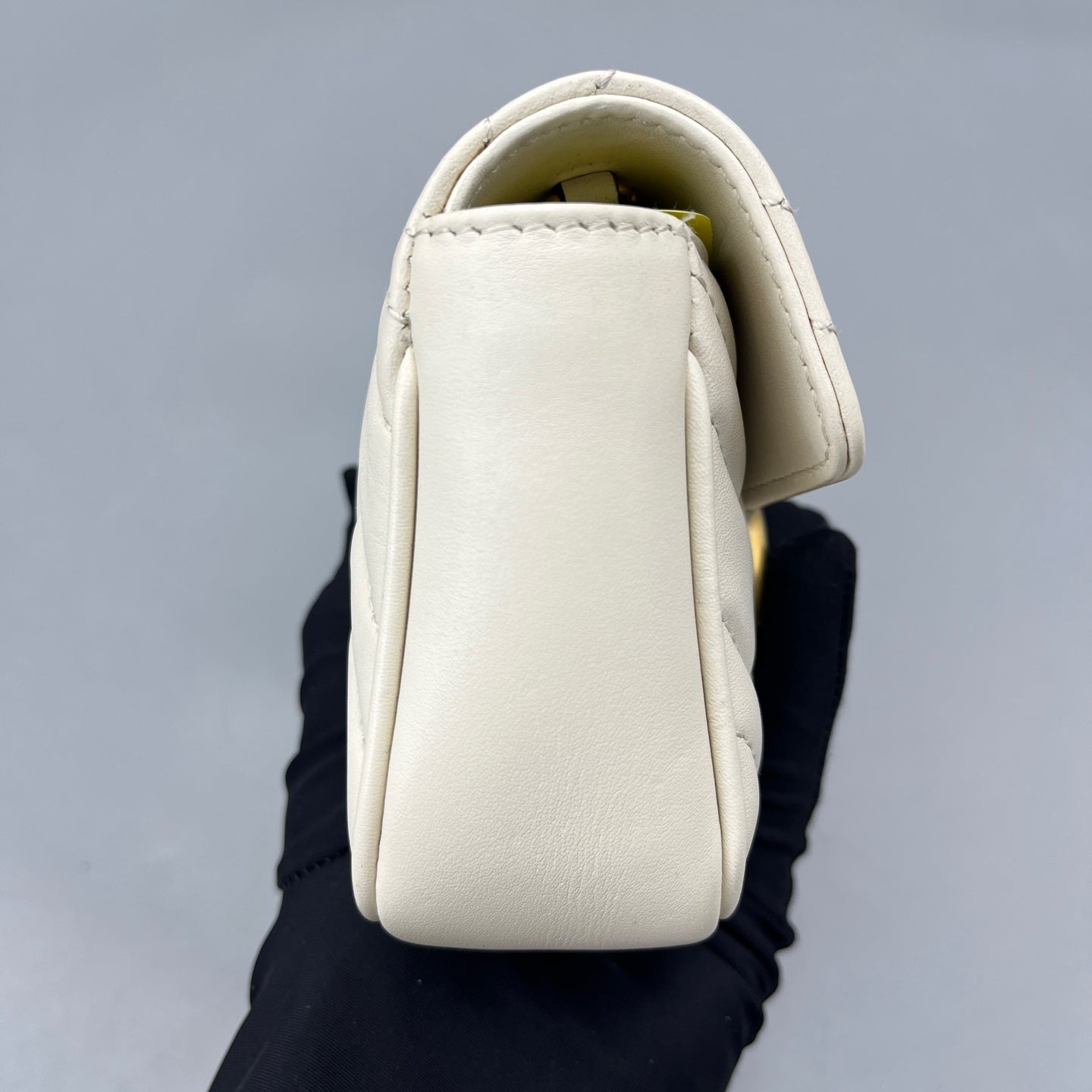 Gucci - Marmont Super Mini - Matelassé leather - White with Gold-Tone Hardware - (mini)