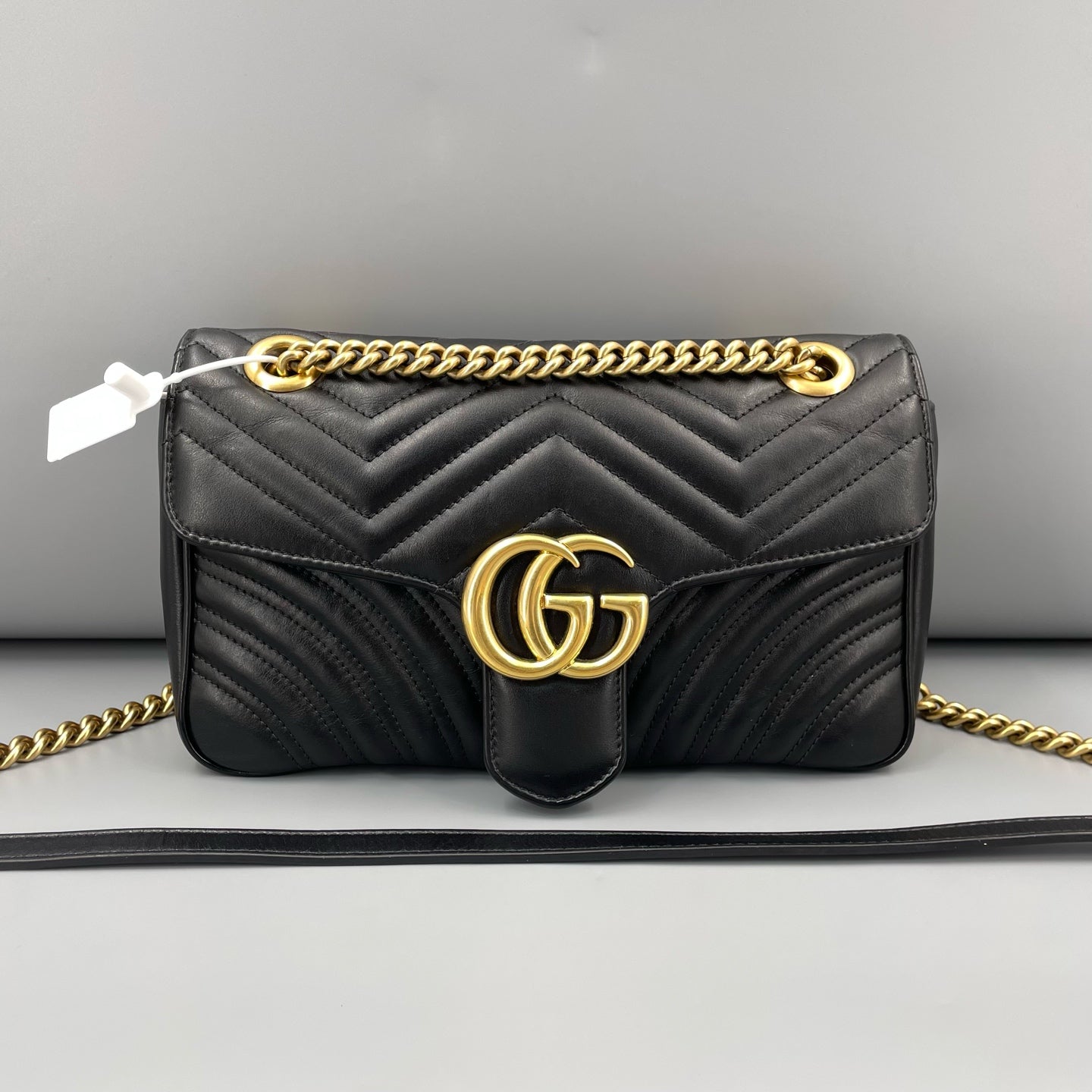 Gucci - GG Marmont Matelassé Shoulder Bag - Matelassé chevron leather - Black with Gold-Tone Hardware - (Medium)