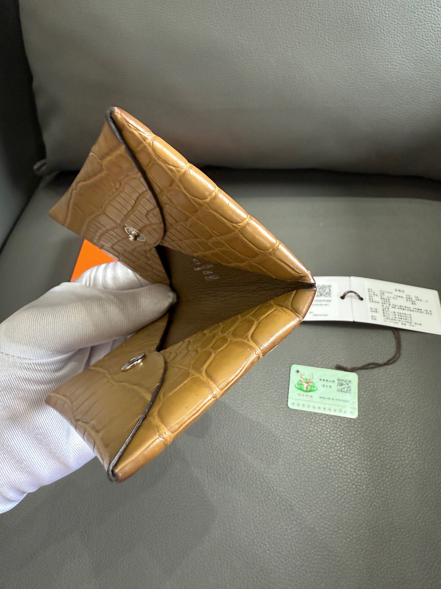 Hermès - Calvi - Crocodile leather - Camel - (small)