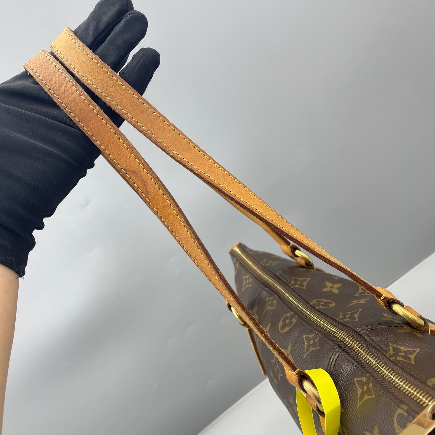 Louis Vuitton - Batignolles Tote - Monogram coated canvas with Vachetta leather trim - Brown - (Small)