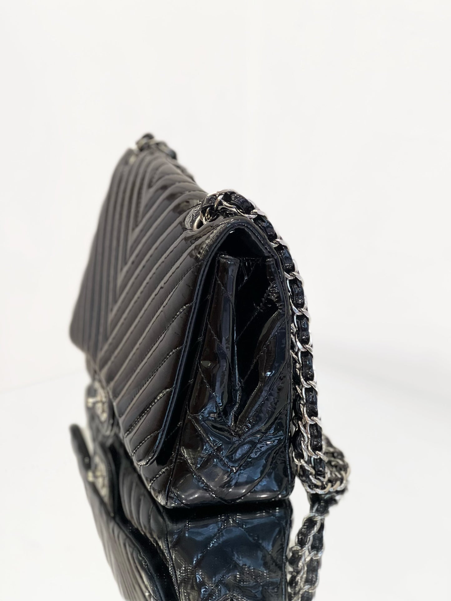 Chanel - Classic Flap Jumbo Maxi - Patent leather - Black - (Large)