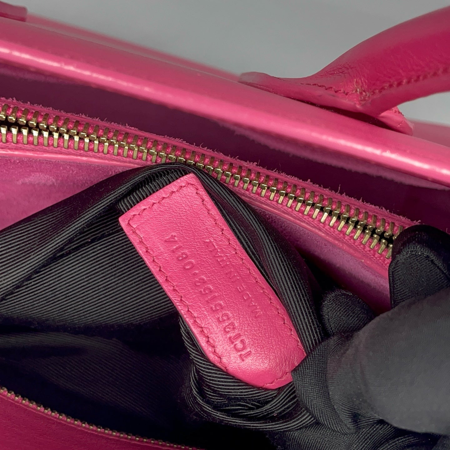 Saint Laurent - Sac de Jour (Accordion Handbag) - Calfskin leather - Pink with Gold-Tone Hardware - (medium)