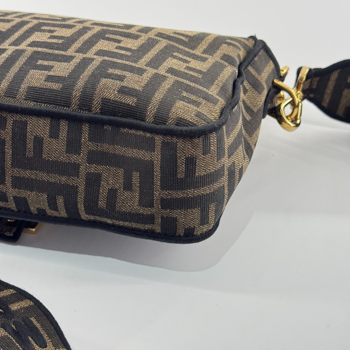 Fendi - Baguette - Zucca canvas with leather trim - Brown - (medium)