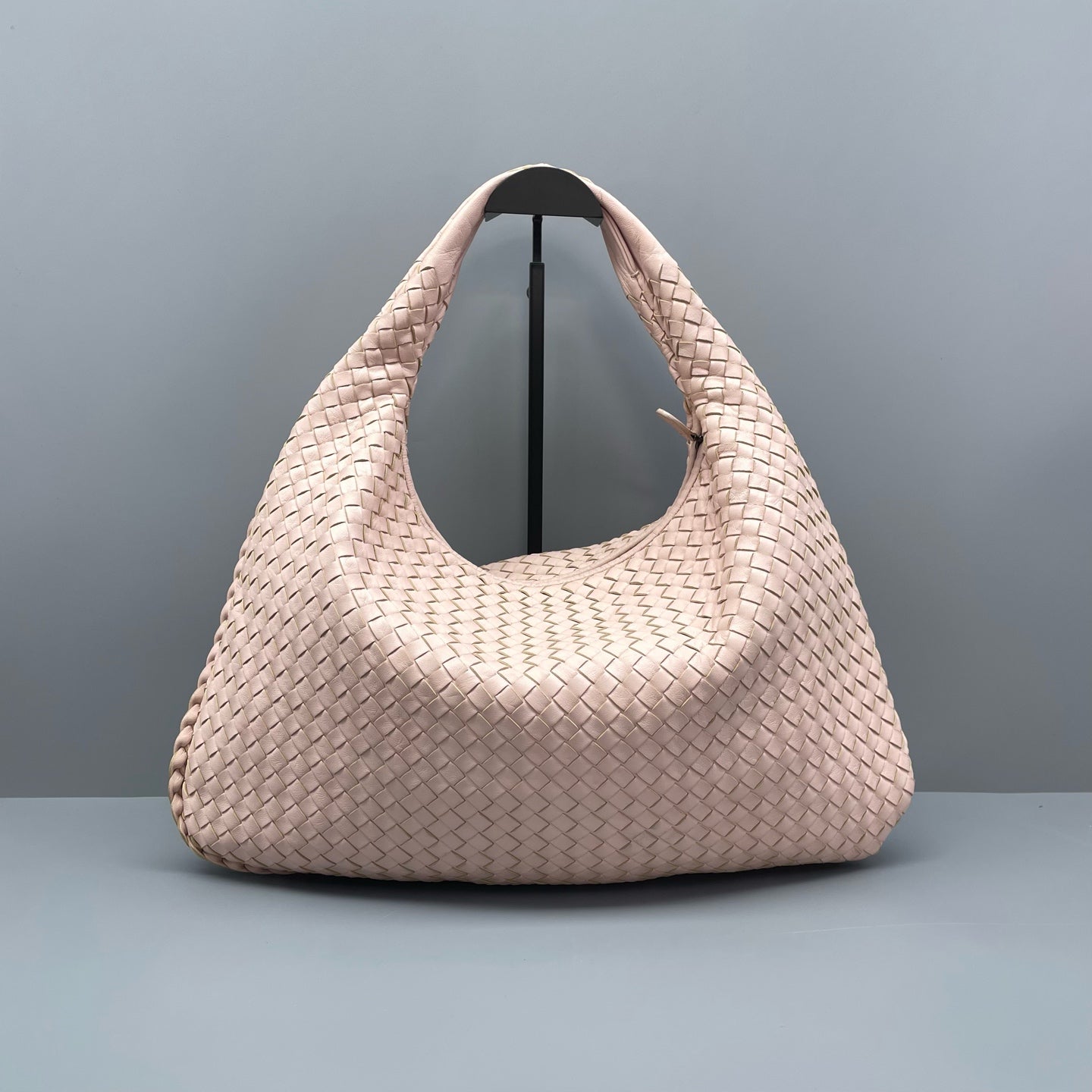 Bottega Veneta - Intrecciato Hobo Bag - Leather - Pink - (Large)