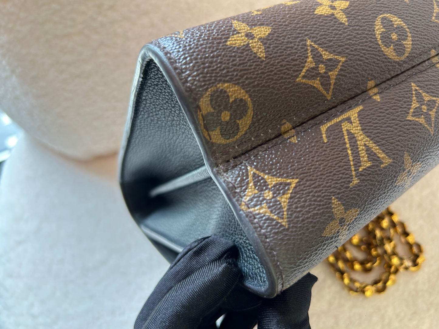 Louis Vuitton - Victoria Chain Bag - Monogram coated canvas with grained leather - Brown and Black - (small)