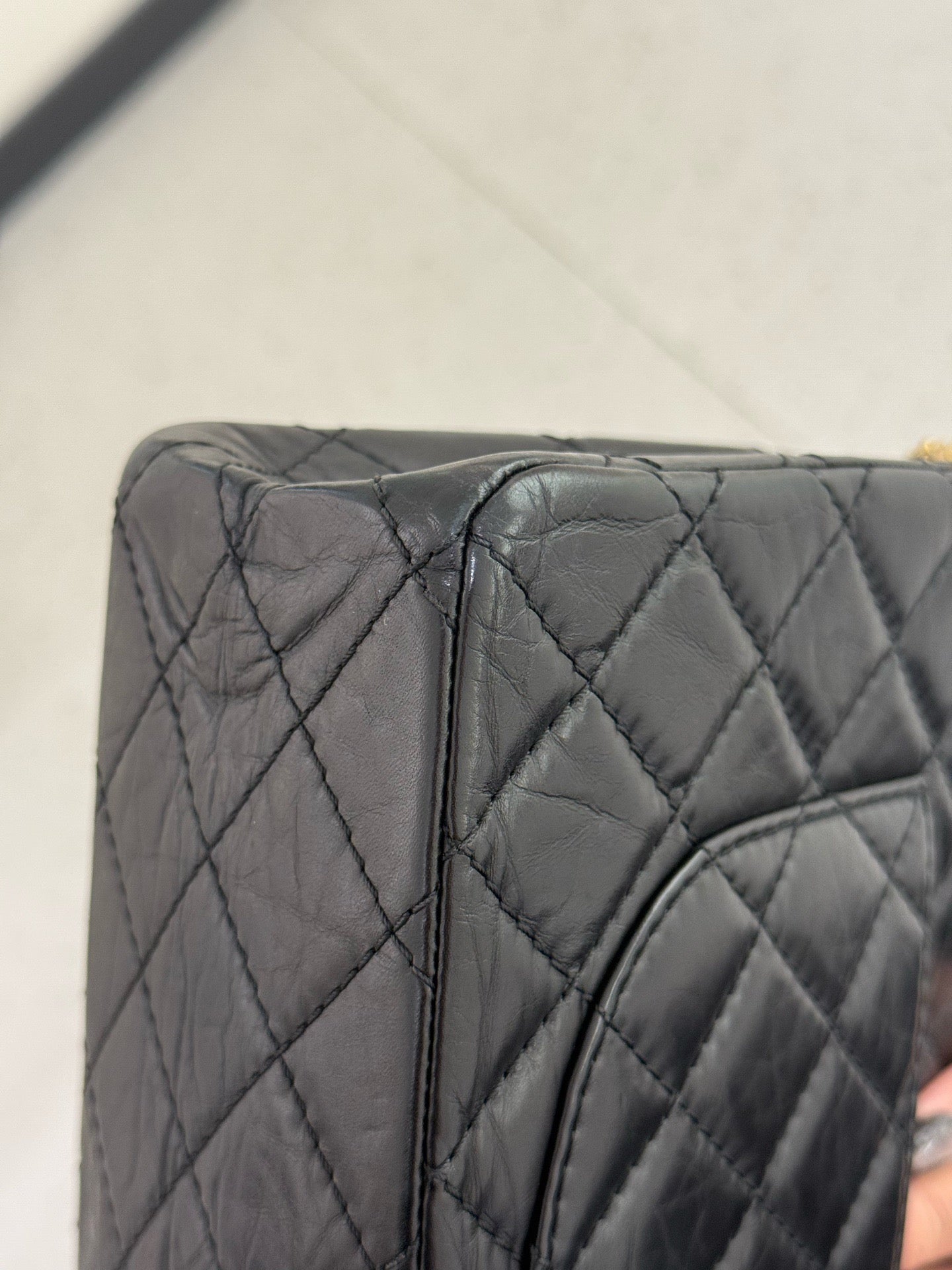 Chanel - 2.55 Reissue Medium Flap Bag - Calfskin leather - Black - (medium)