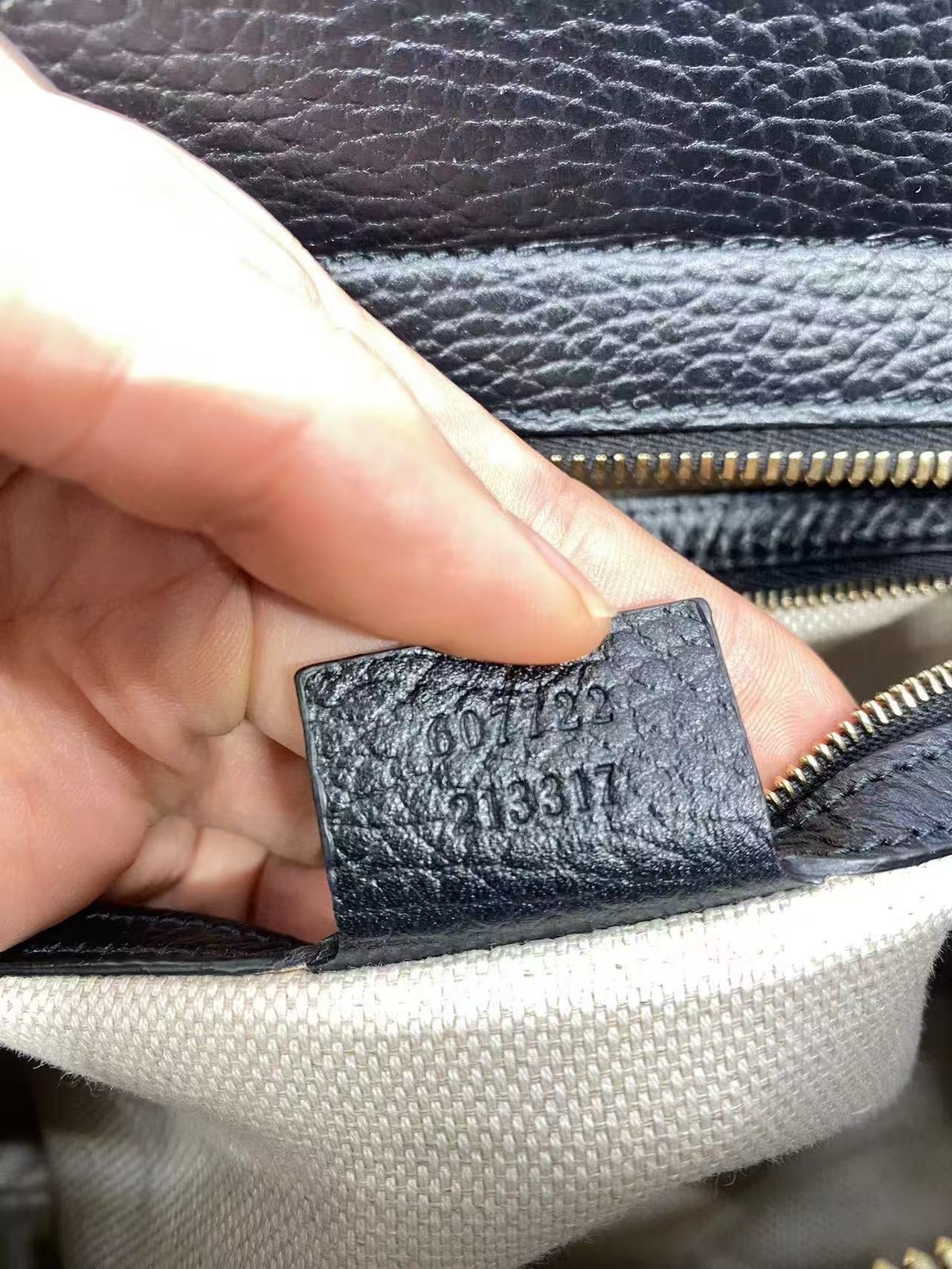 Gucci - Soho Leather Top Handle Bag - Grained leather - Black - (Medium)