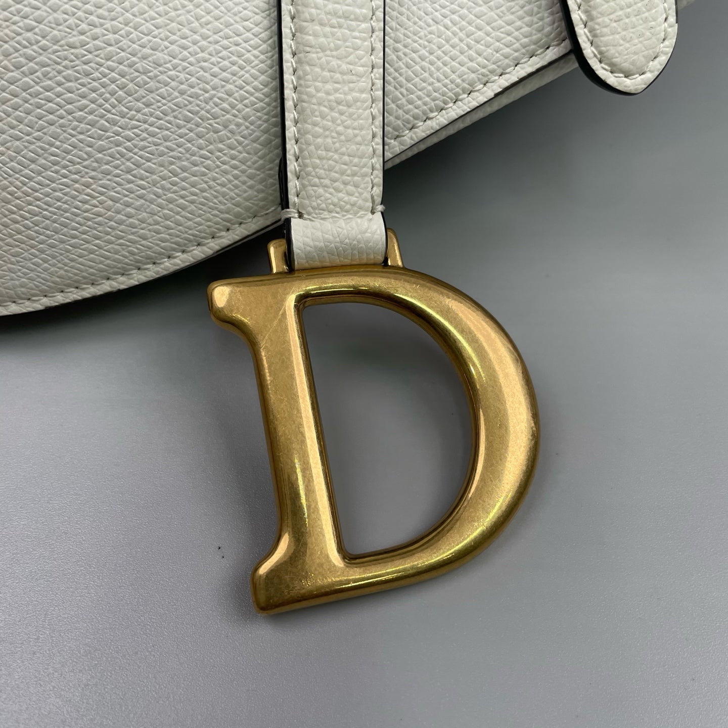 Dior - Saddle Bag - Grained calfskin leather - White - (Medium)