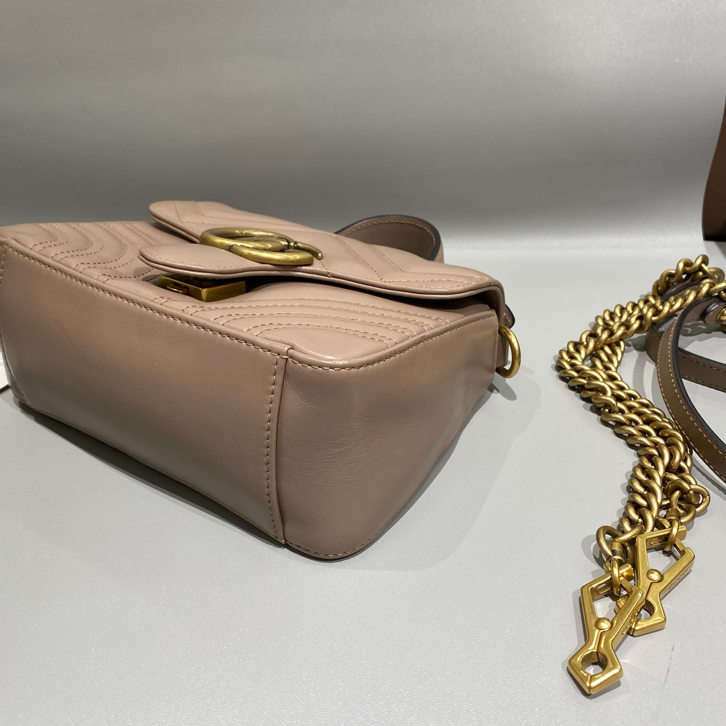 Gucci - GG Marmont Matelassé Top Handle Mini Bag - Leather - Beige - (mini)