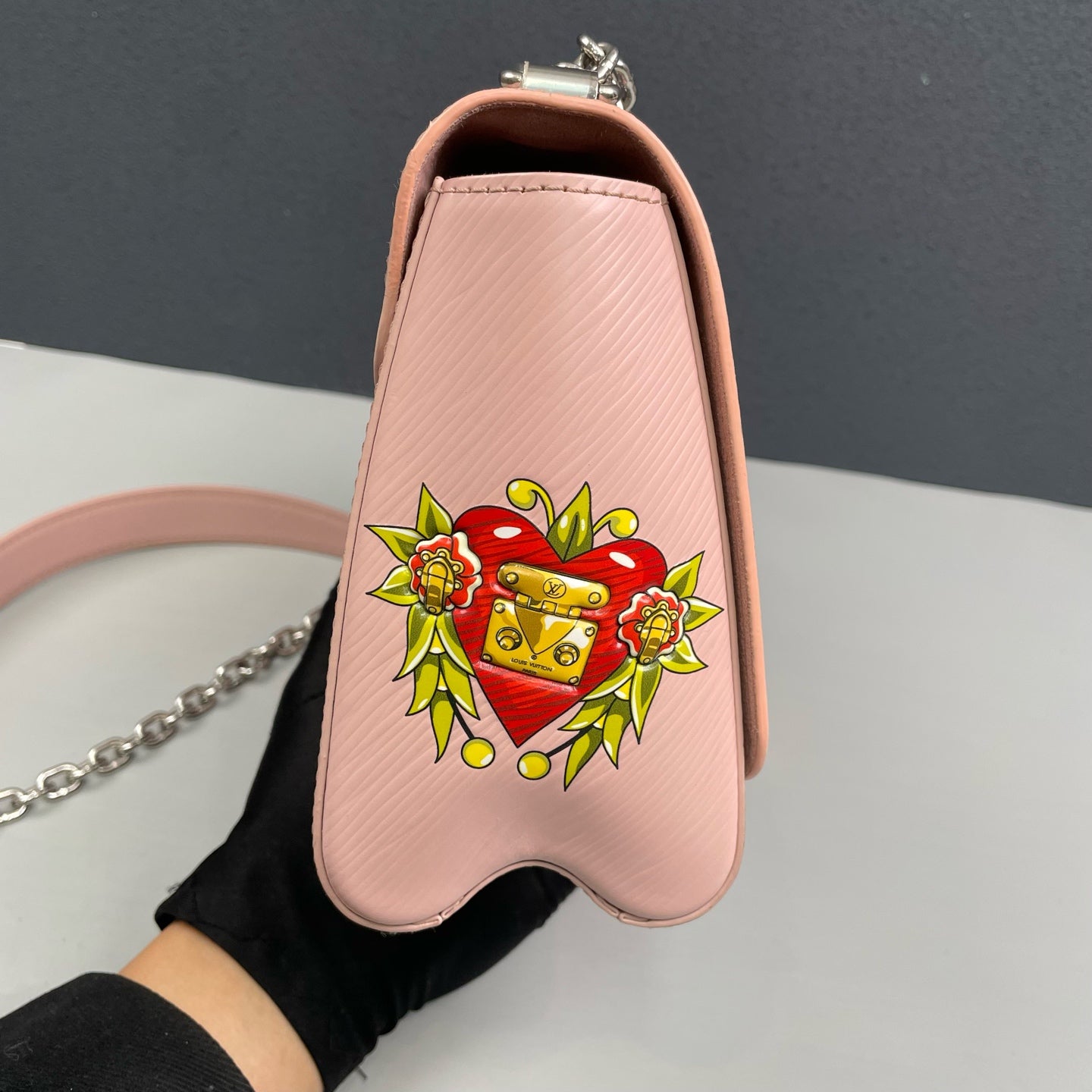 Louis Vuitton - Twist MM Tattoo - Leather - Pink - (Medium)