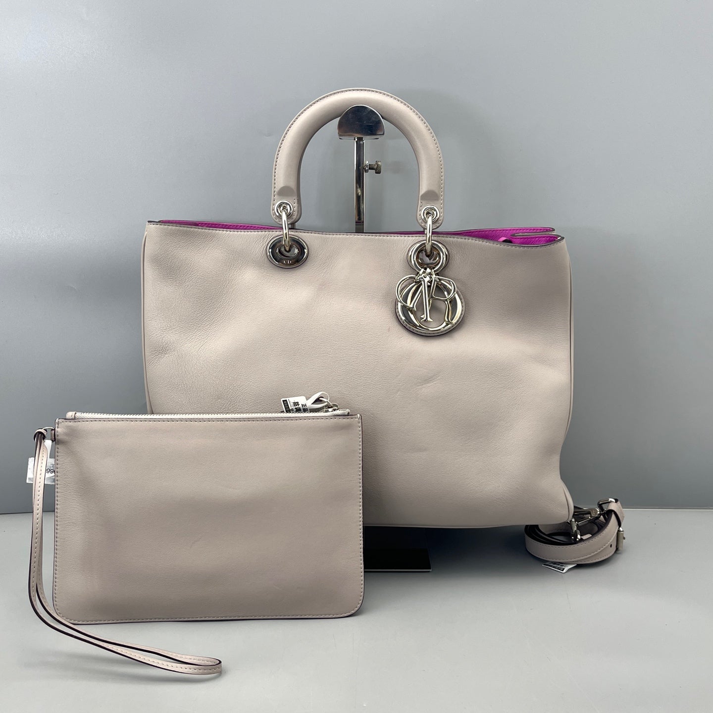 Dior - VIP Tote with Pouch - Leather - Grey - (large)