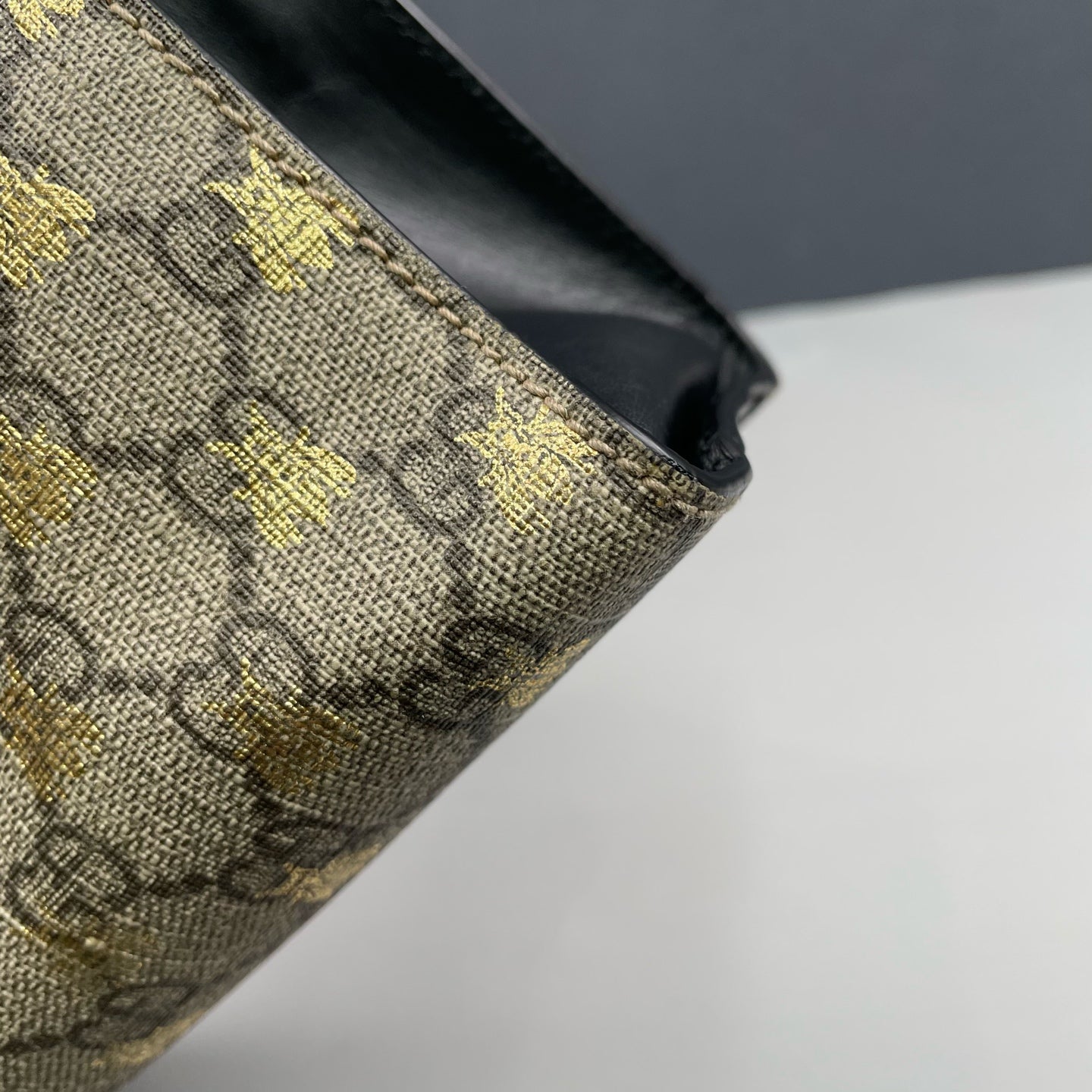 Gucci - Padlock Gilded Bee Tote Bag - GG Supreme coated canvas with leather trim - Multicolour - (small)