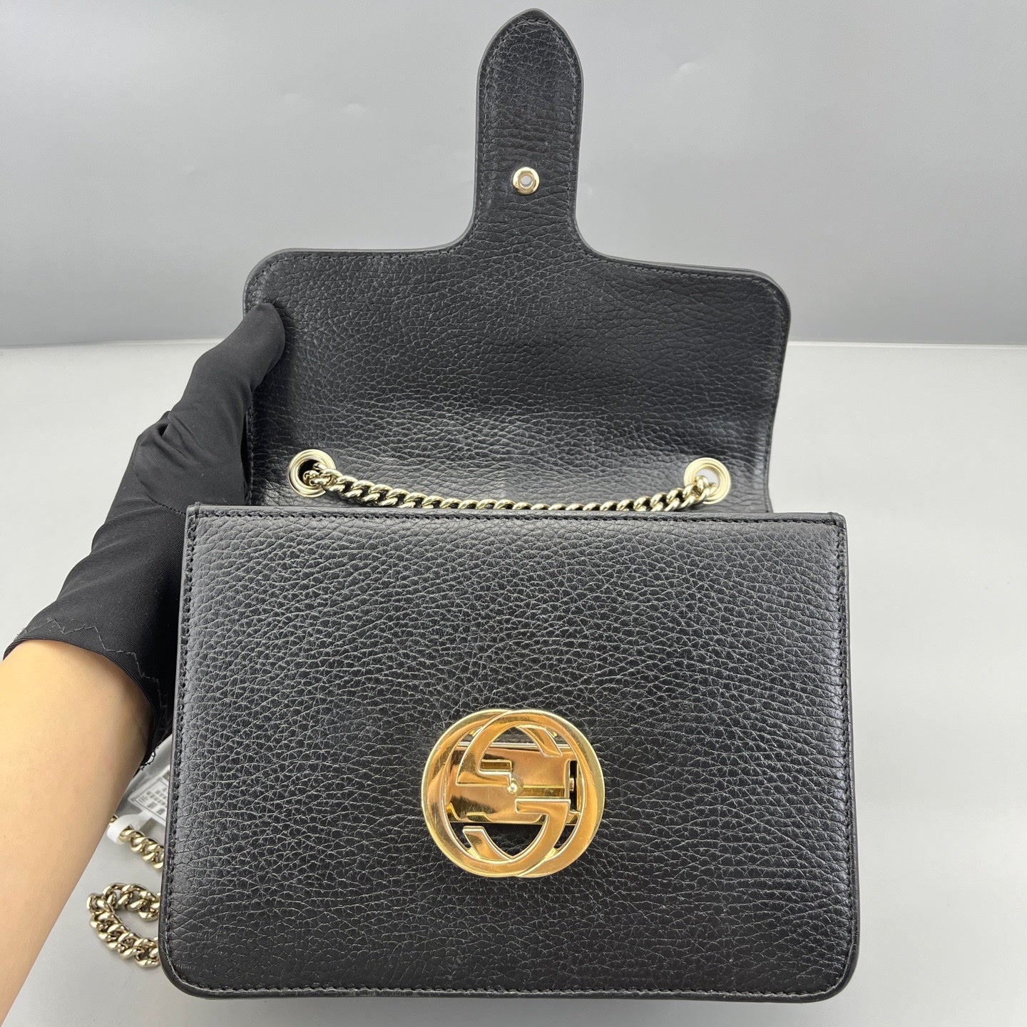 Gucci - Interlocking G Accordion Bag - Grained leather - Black - (small)