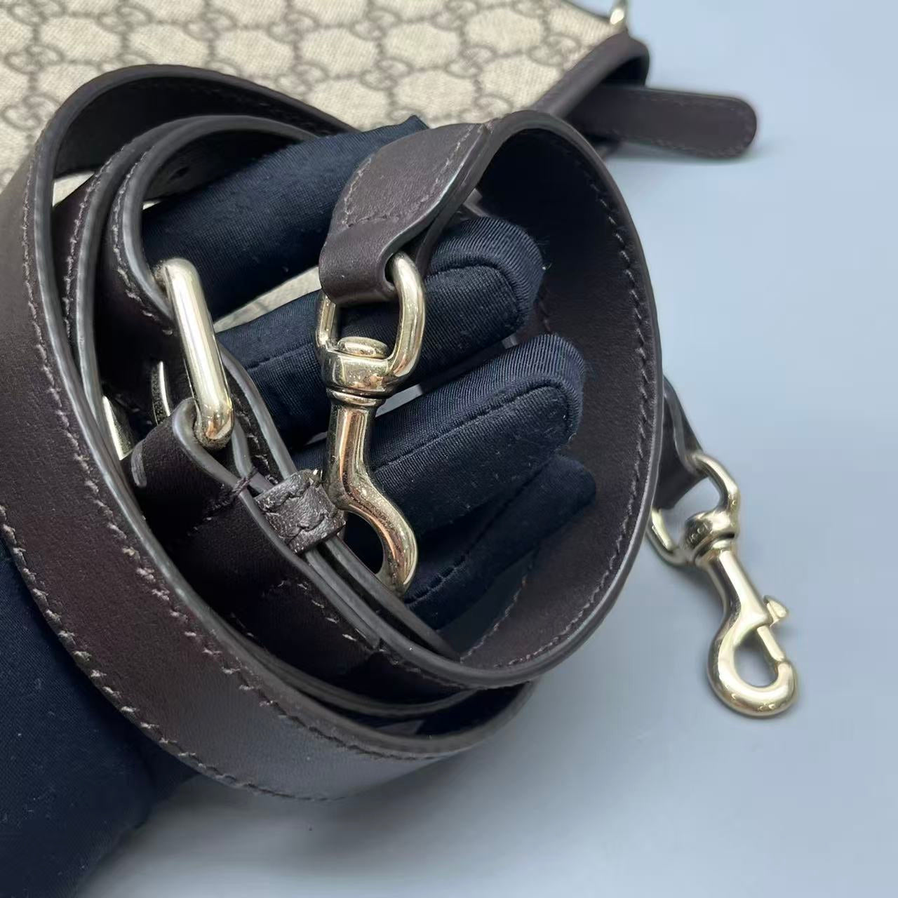Gucci - GG Supreme Shoulder Bag - Coated canvas with leather trim - Beige - (medium)