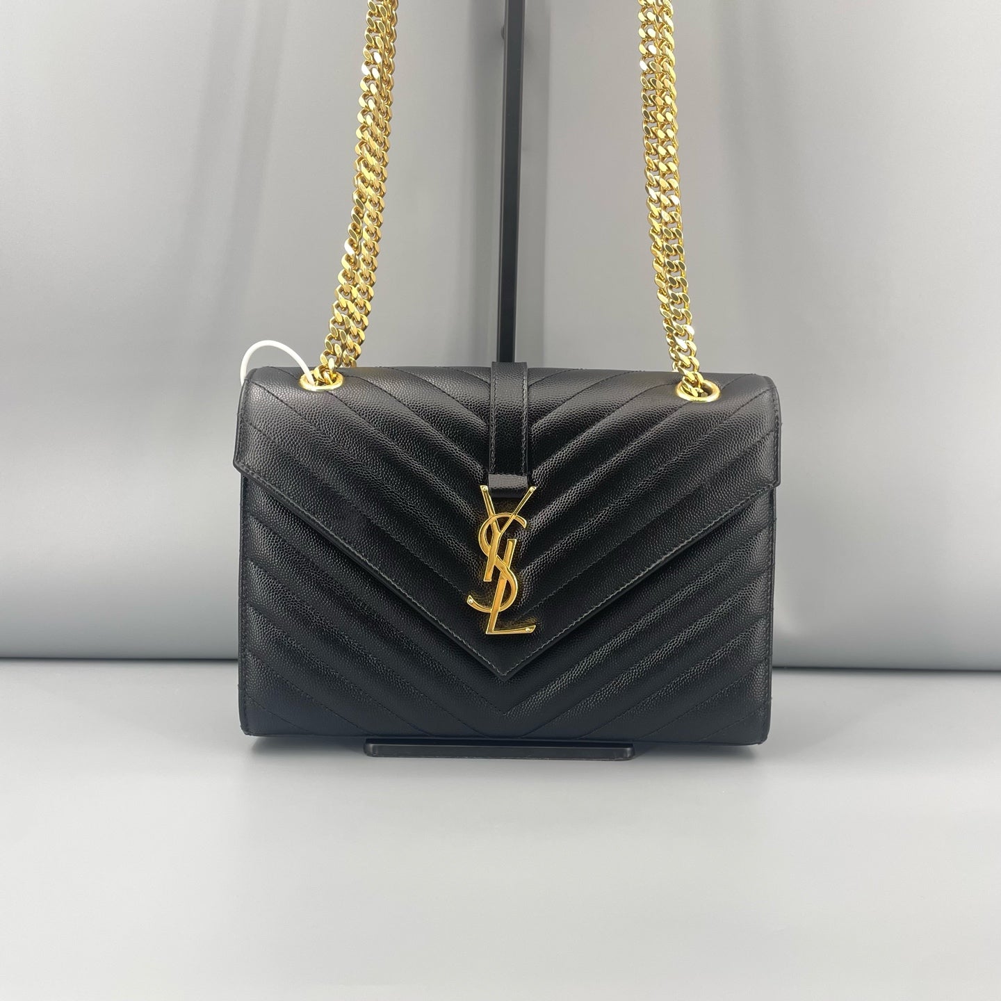 Saint Laurent - Monogram Envelope Bag - Grain de poudre embossed leather - Black - (medium)