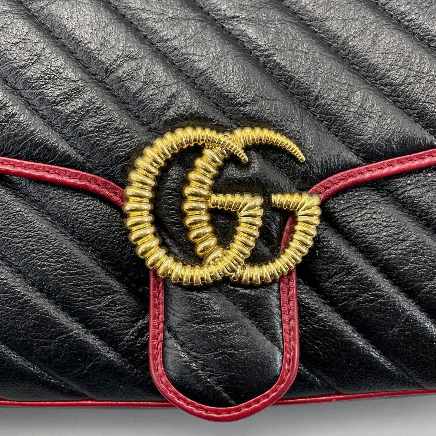 Gucci - Marmont 26 - Leather - Black - (small)