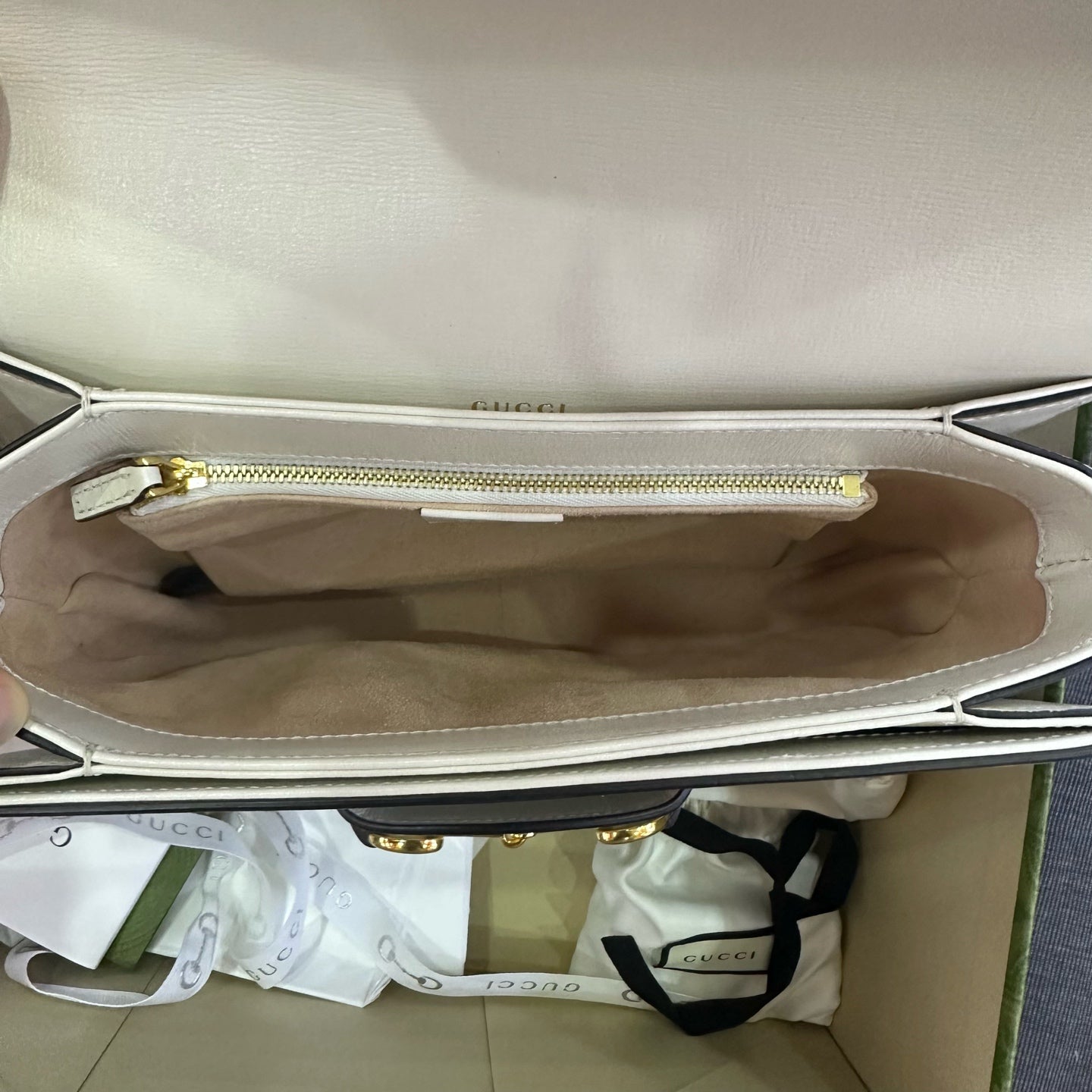 Gucci - 1955 Horsebit Shoulder Bag - GG Supreme canvas with leather trim - Beige with white trim - (Medium)