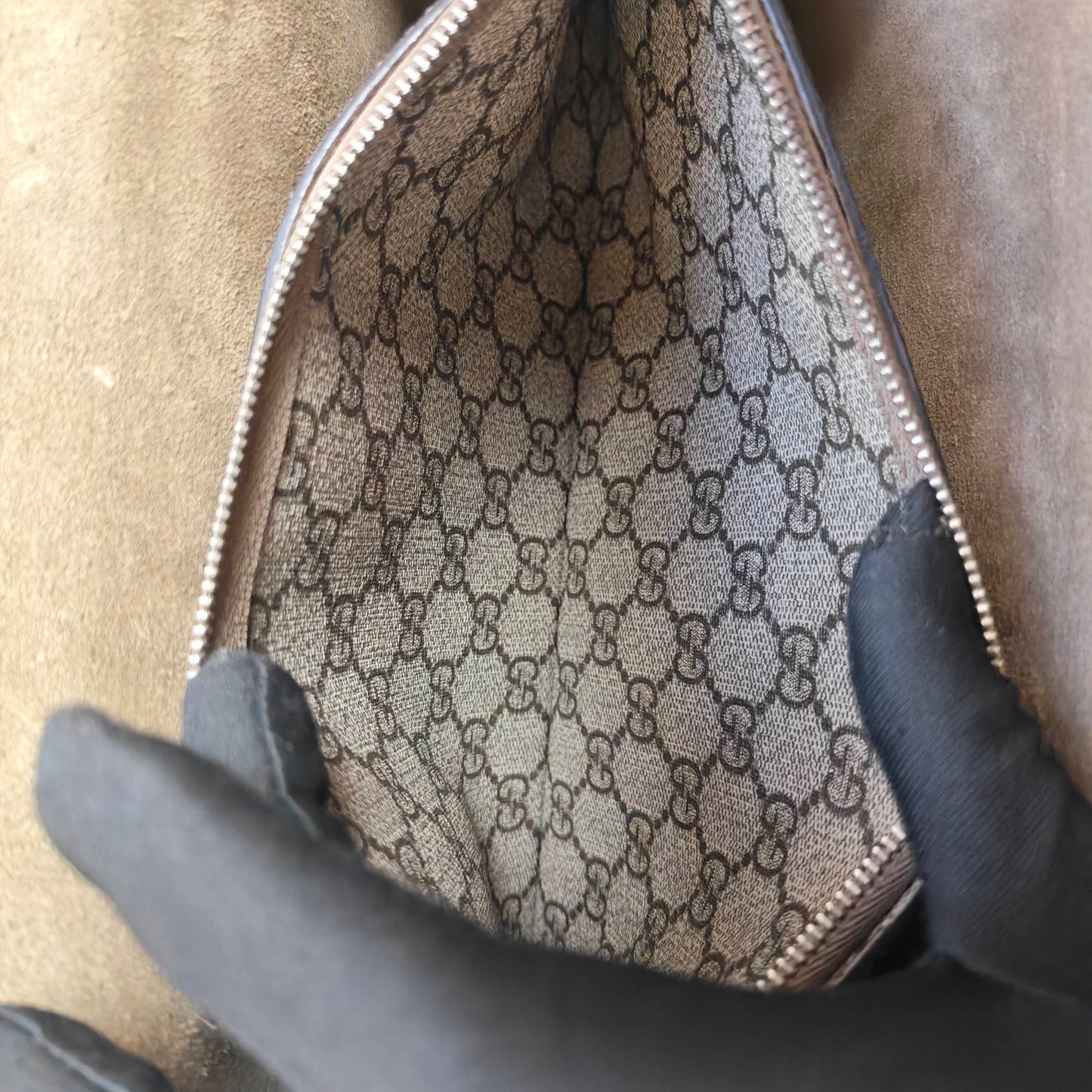 Gucci - Dionysus Shoulder Bag - GG Supreme coated canvas with suede leather trim and interior - Beige (canvas) and Camel (suede) with Aged Silver-Tone Hardware - (Medium)