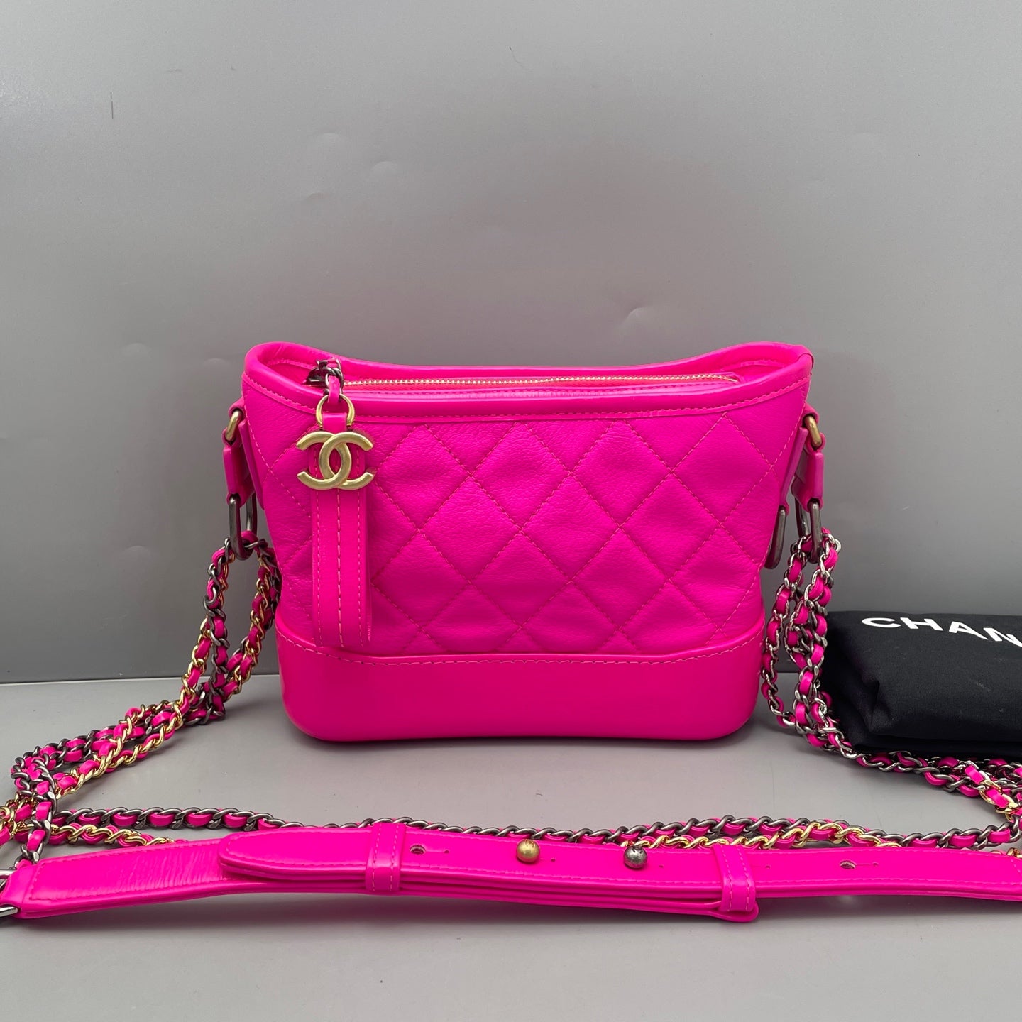 Chanel - Gabrielle Hobo Bag Small - Aged calfskin leather and smooth calfskin leather - Rose Red with Mixed-Tone Hardware - (small)