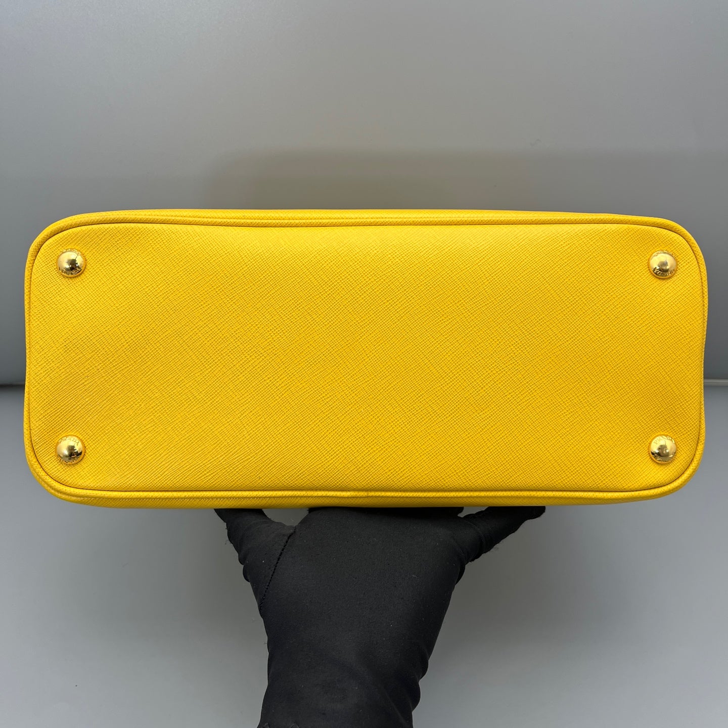 Prada - Galleria Dome Bag - Saffiano leather - Yellow - (Medium)