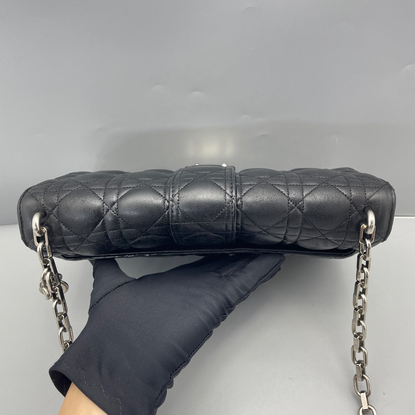 Dior - Quilted Flap Chain Bag - Leather - Black - (Medium)