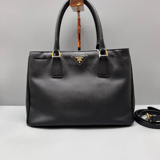 Prada - Galleria (Saffiano Lux Tote) - Saffiano leather - Black - (Medium)