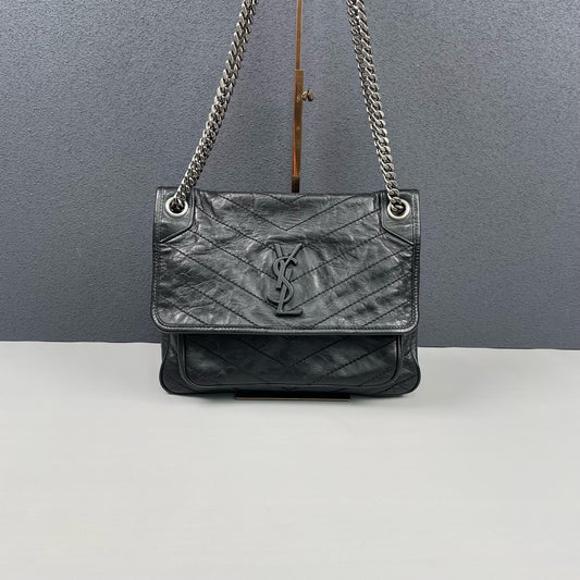 Saint Laurent - Niki Medium Chain Bag - Leather - Black - (Medium)