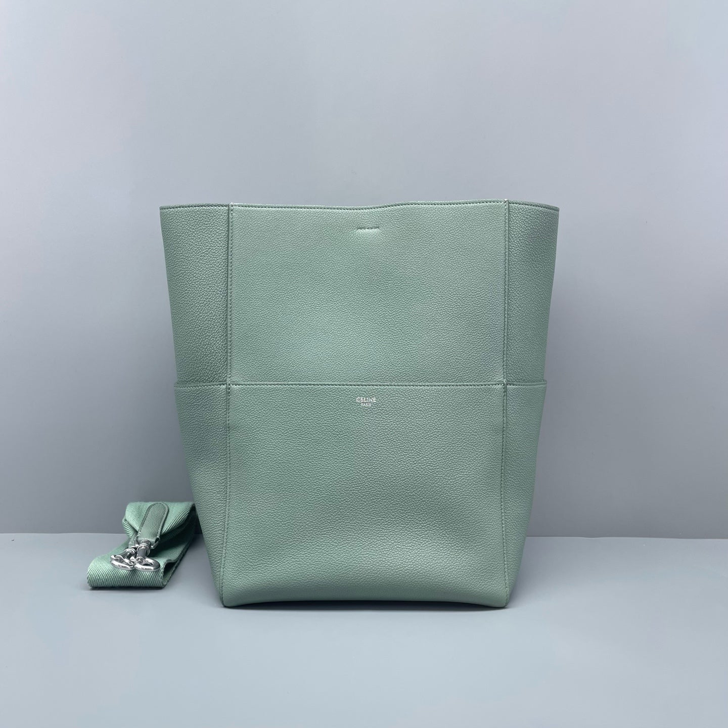 Celine - Sangle Seau Bucket Bag - Grained calfskin leather - Green - (Medium)