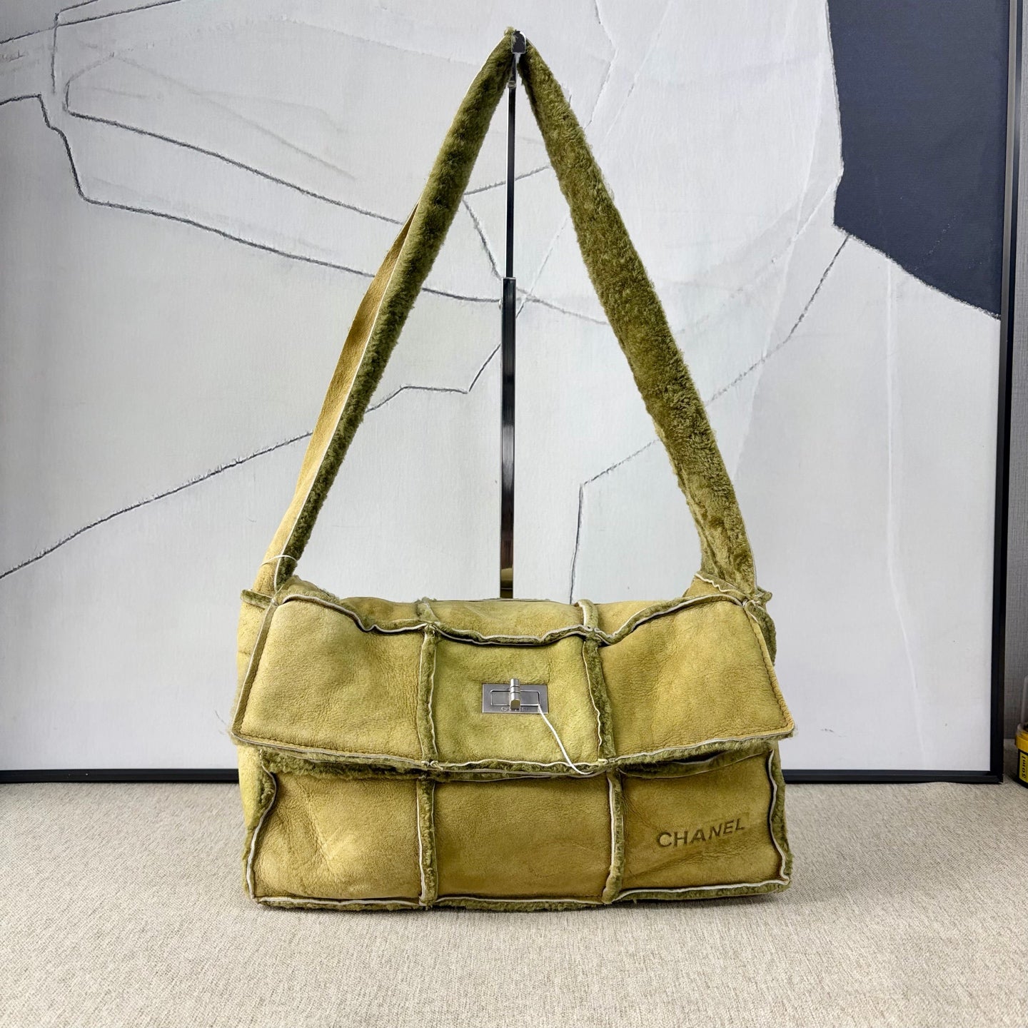 Chanel - Chanel Patchwork Shearling Flap Bag - Lamb shearling and suede leather - Green - (Medium)