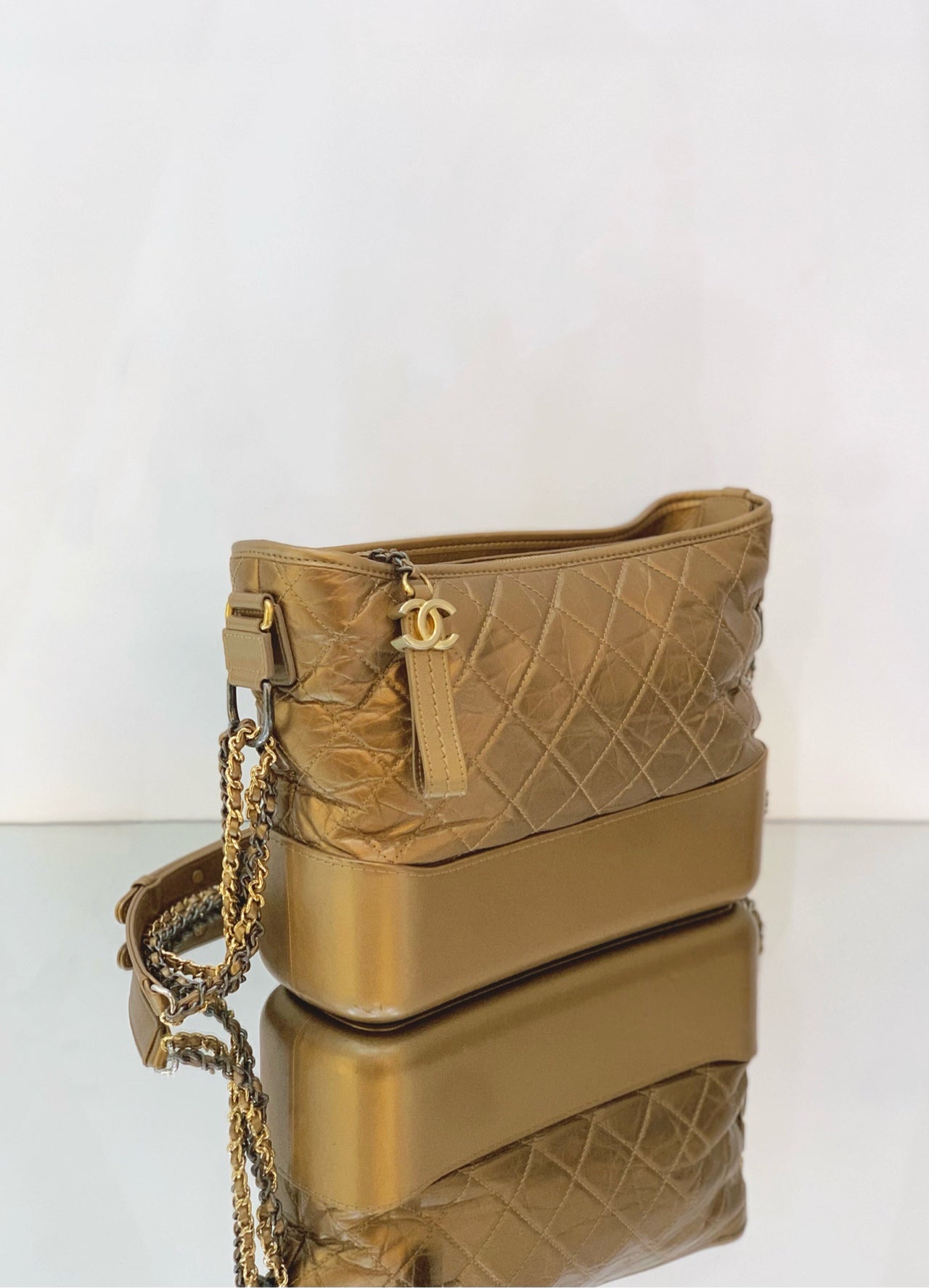 Chanel - Gabrielle Hobo Bag - Aged calfskin and smooth calfskin - Gold - (Medium)