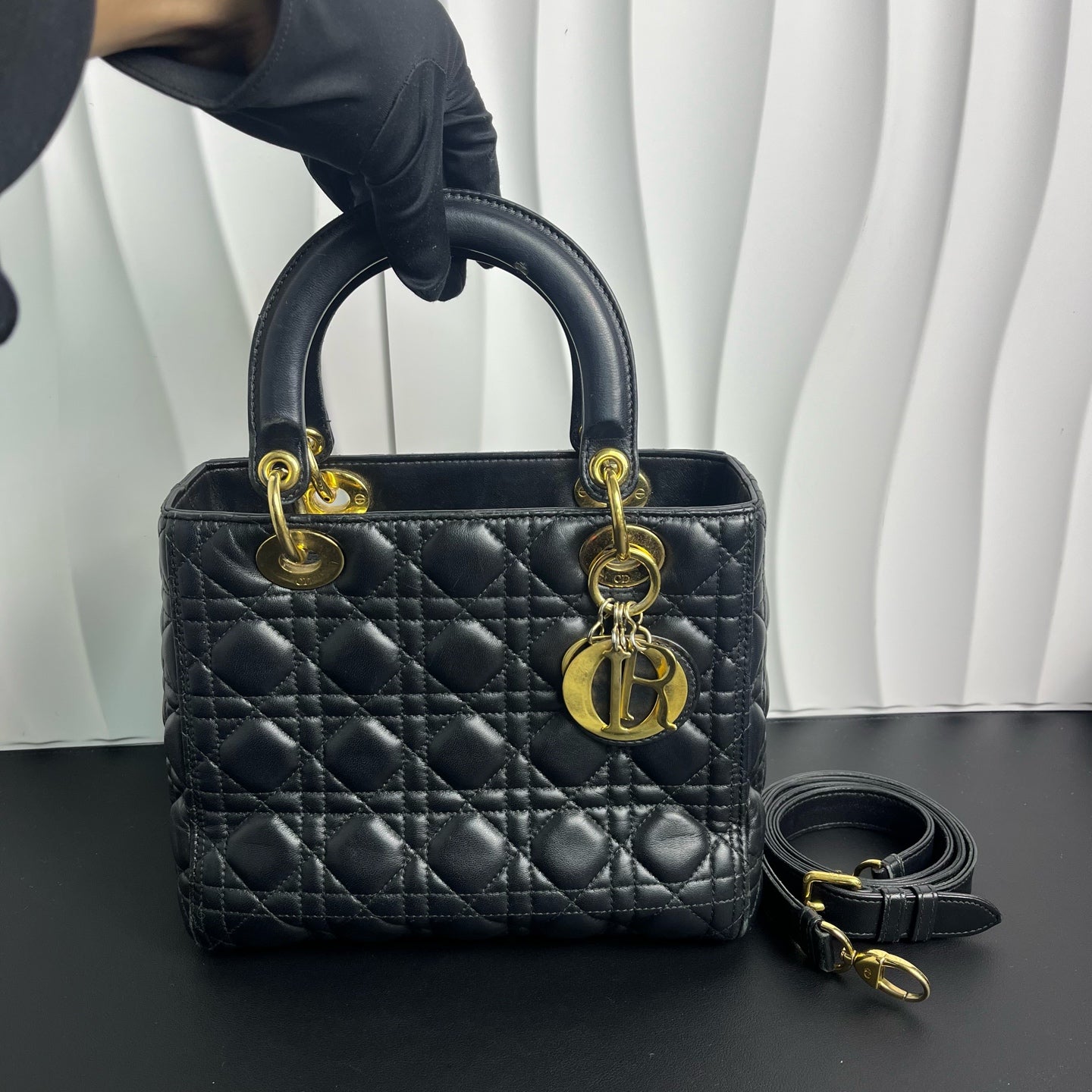 Dior - Lady Dior Bag - Lambskin leather - Black - (Medium)