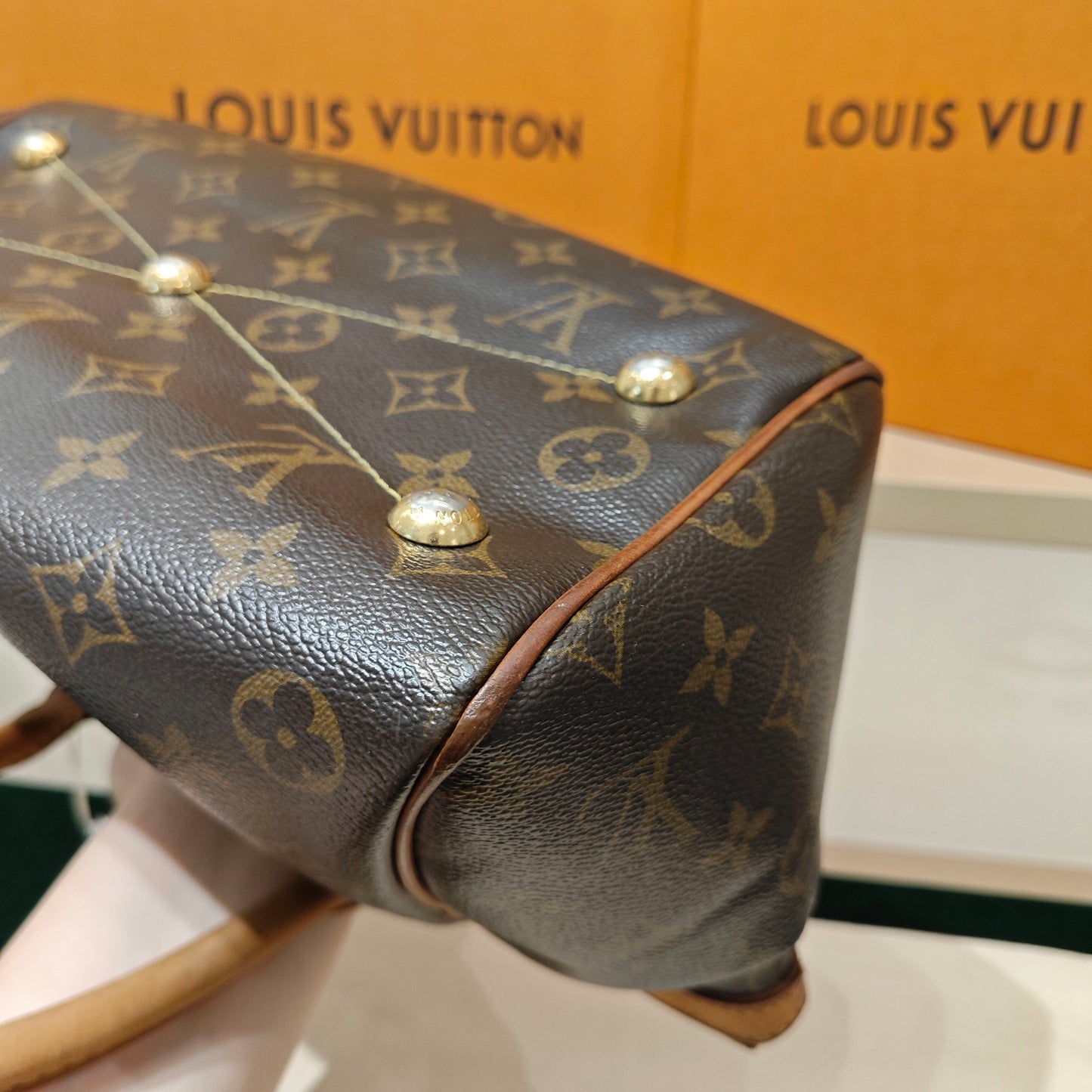 Louis Vuitton - Tivoli PM - Monogram Canvas with Vachetta Leather trim - Brown - (Medium)