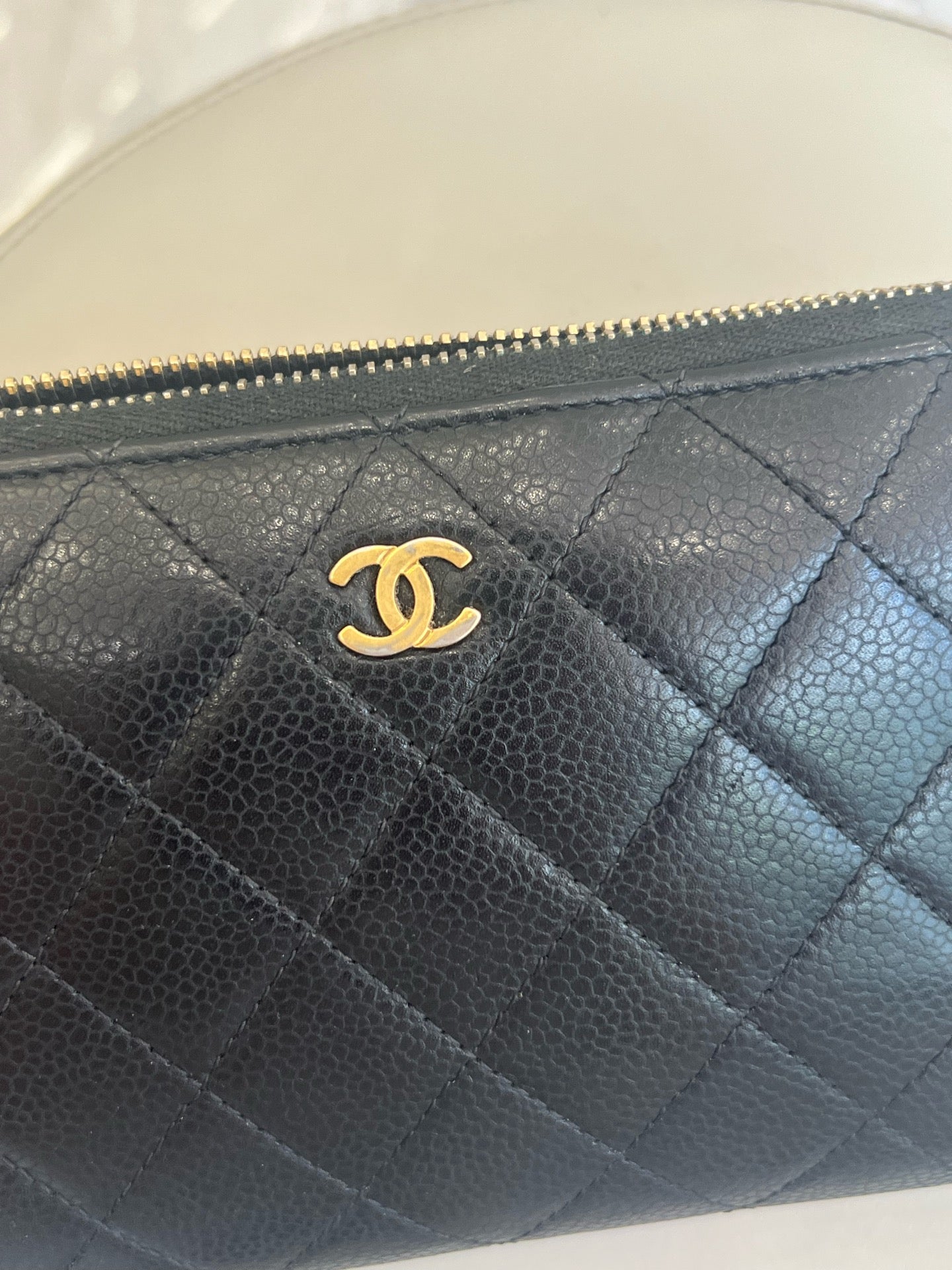Chanel - Classic Zip Around Wallet - Caviar leather - Black - (Medium)